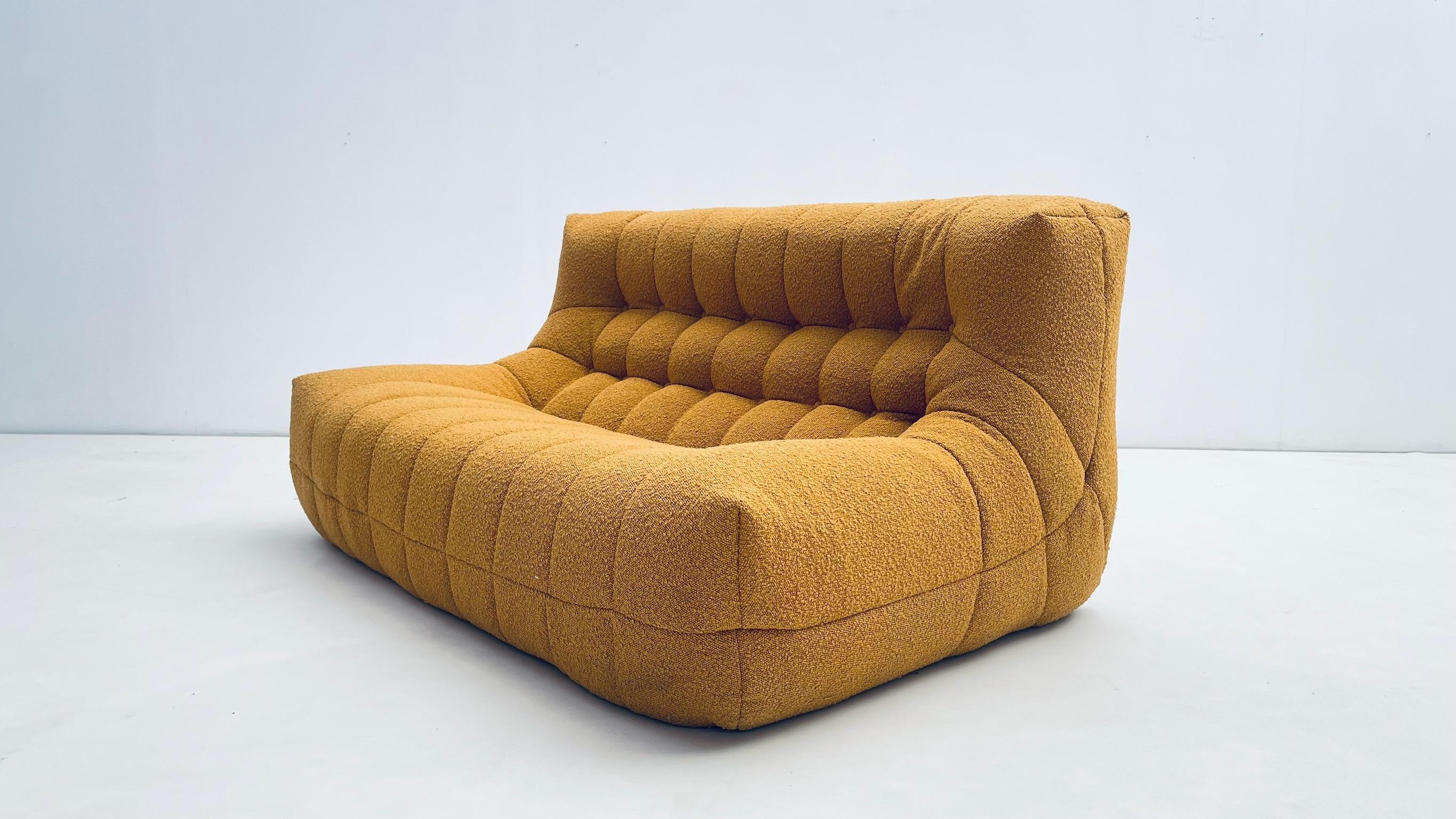 Bouclé Ensemble de salon confortable en bouclette jaune en vente