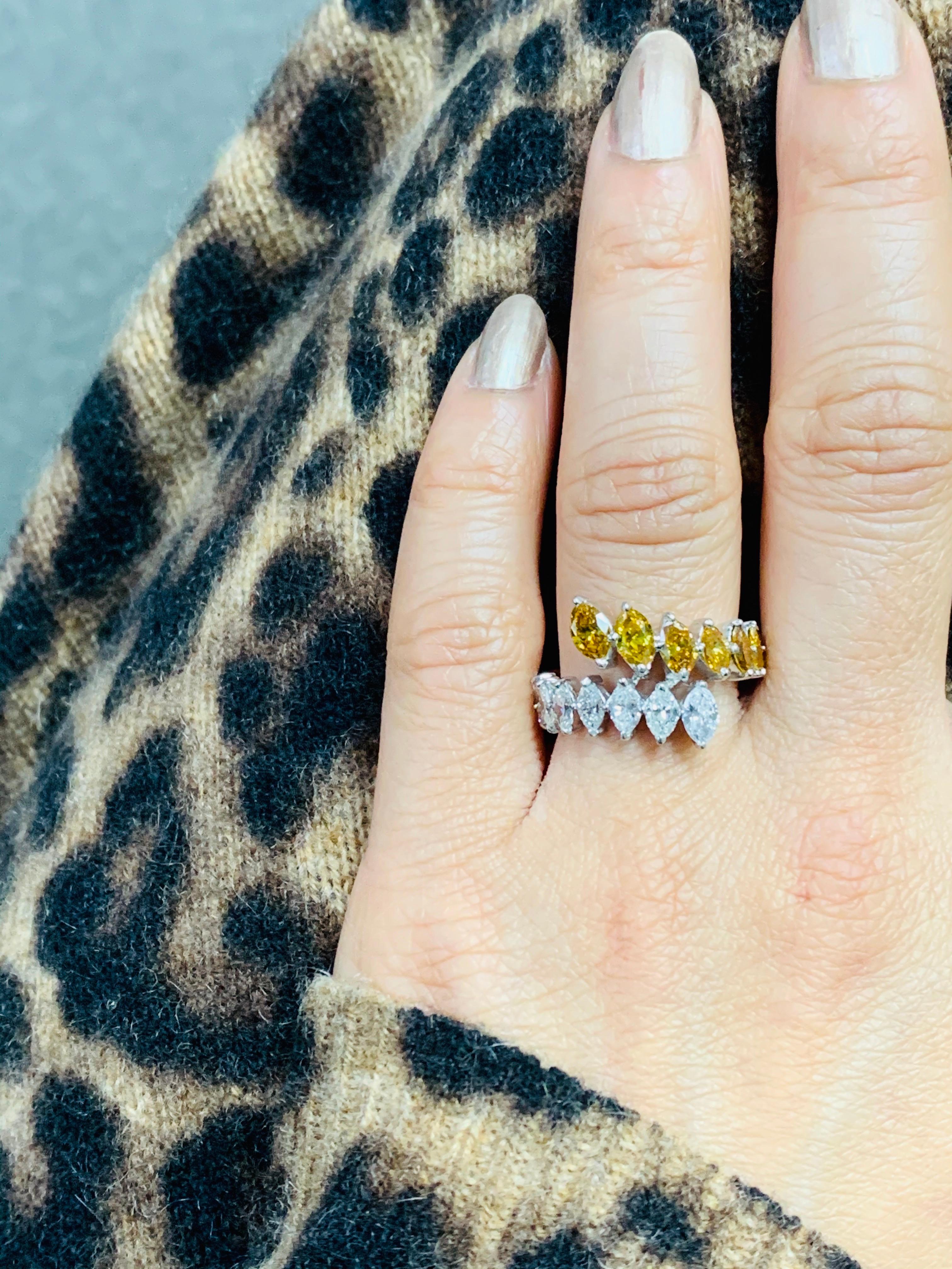 Gelber, brauner Marquise-Diamant und weißer Diamant-Ring aus 18 Karat Ring im Angebot 4