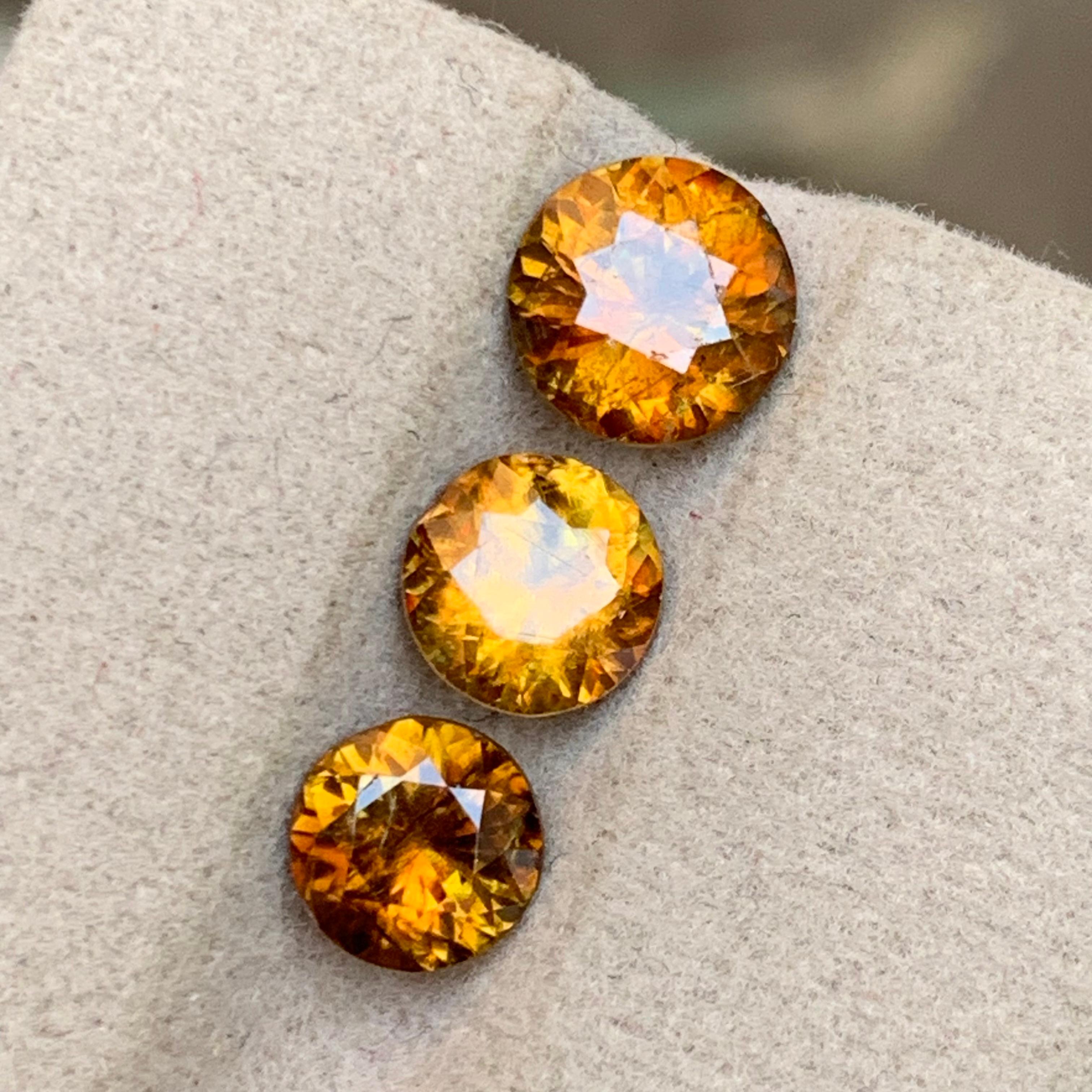 Esfena/Titanita Natural Marrón Amarilla Gemas Sueltas 4,30 qt Corte Brillante Redondo en Nuevo Estado en Peshawar, PK