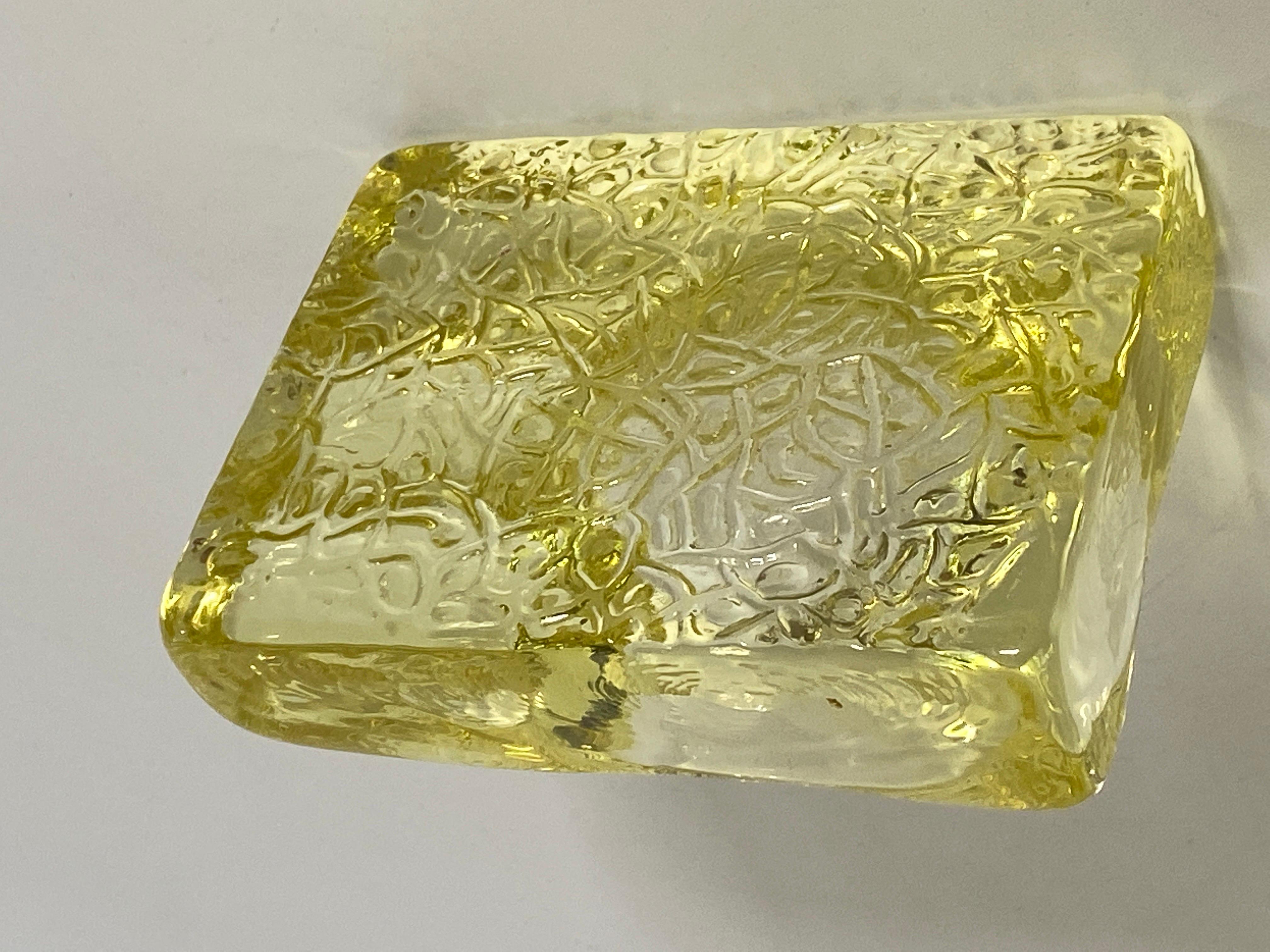 Gelber Aschenbecher aus Glas mit Blasen, hergestellt in Frankreich in den 1970er Jahren (Ende des 20. Jahrhunderts) im Angebot