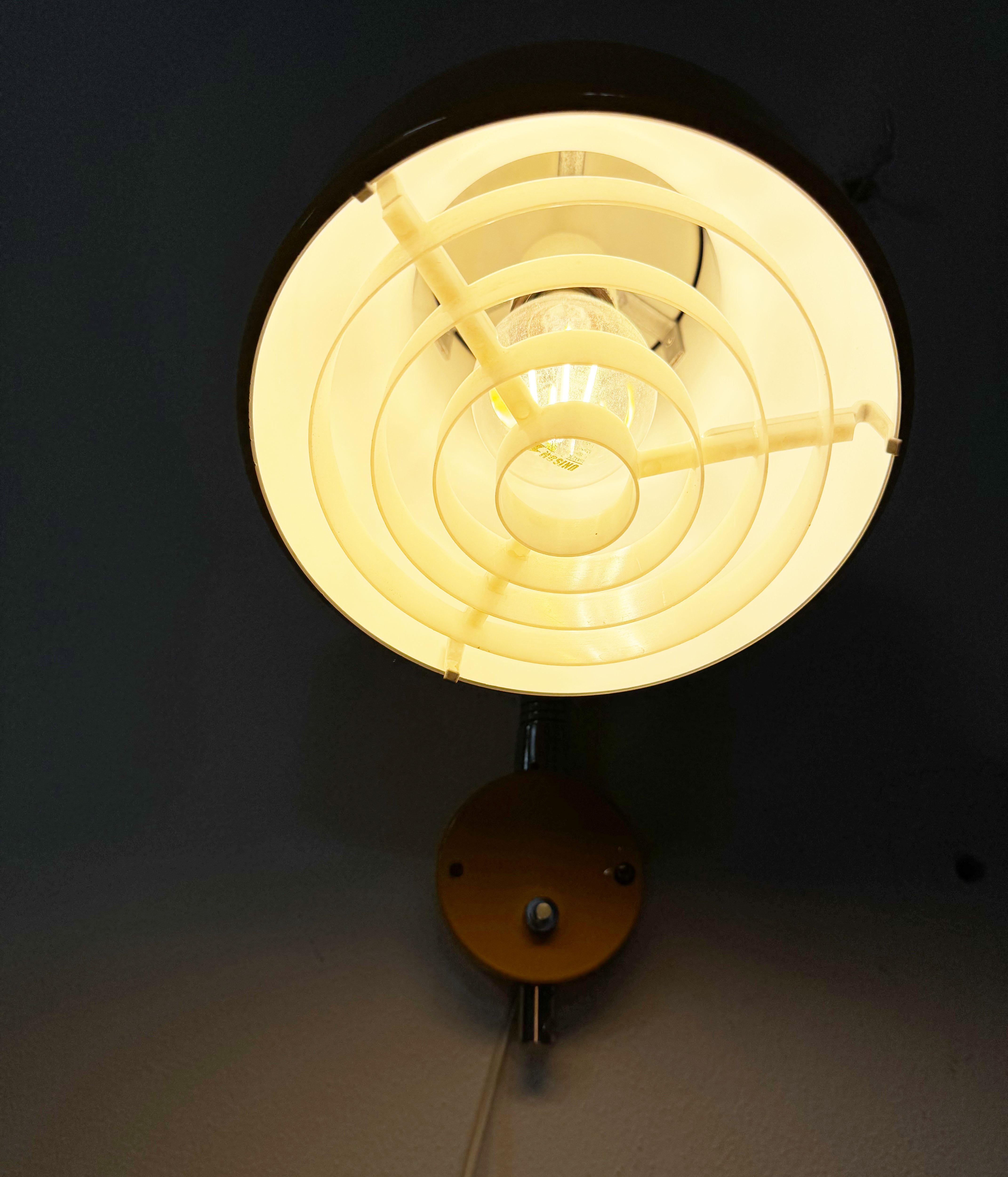 Lámpara de pared Bumling amarilla de Ateljé Lyktan en venta 6