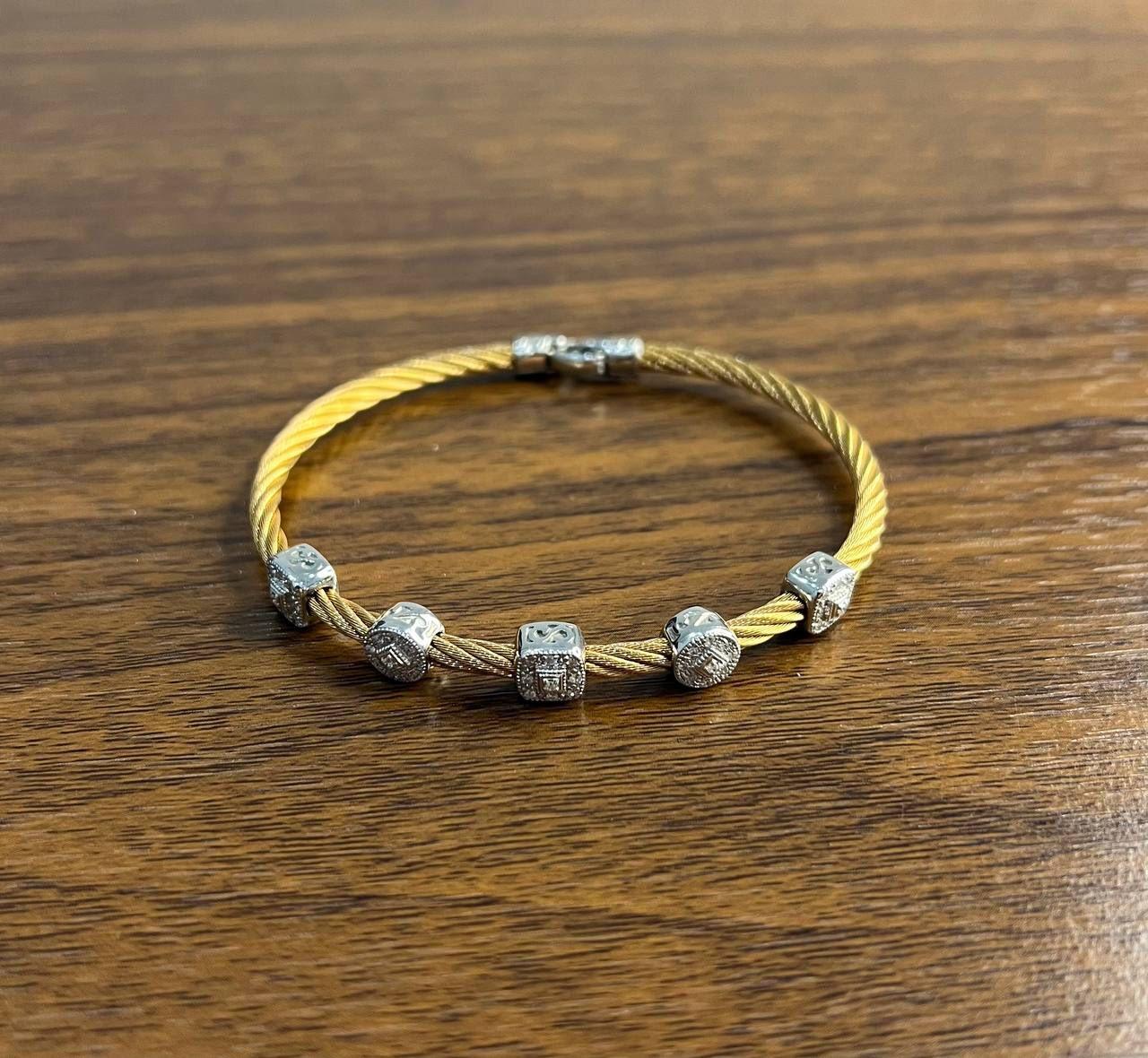 Pulsera de cable de oro blanco de 18 quilates  acentos cúbicos.0,26 ctw Diamantes G/VS Calidad.