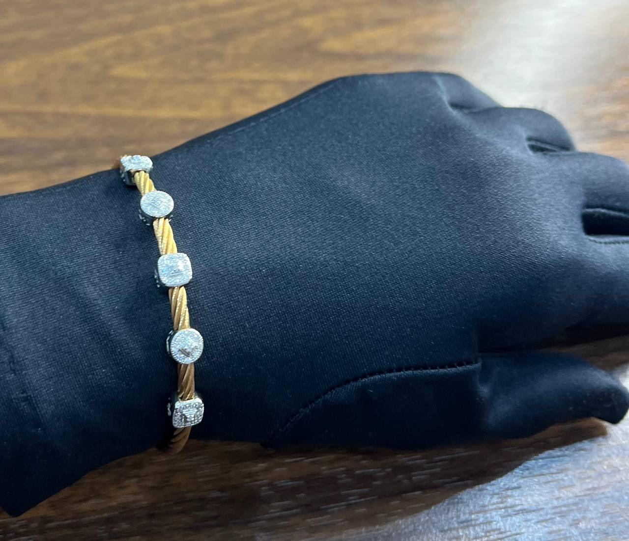 De las mujeres Pulsera trenzada con filigrana de diamantes en oro blanco de 18 quilates The Row amarilla en venta