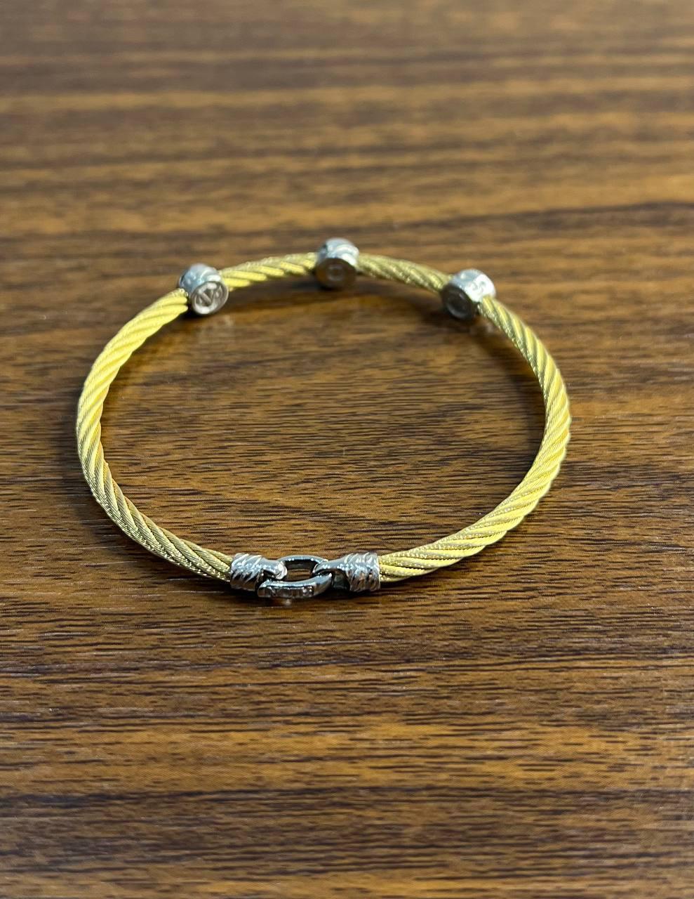 The Row Amarillo con Diamantes Filigrana de Oro Blanco de 18 Kilates Pulsera de Declaración Corte redondo en venta