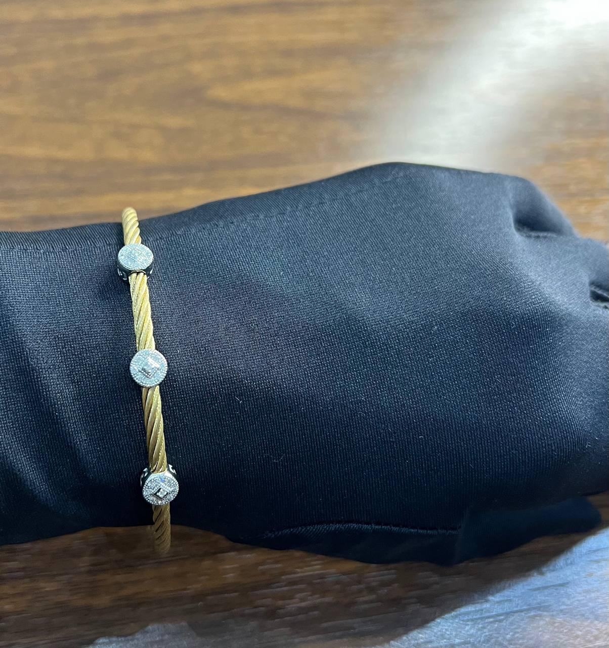 The Row Amarillo con Diamantes Filigrana de Oro Blanco de 18 Kilates Pulsera de Declaración en Nuevo estado para la venta en Oakton, VA