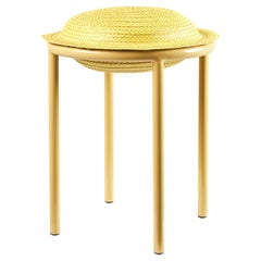 Tabouret canapé jaune de Pauline Deltour