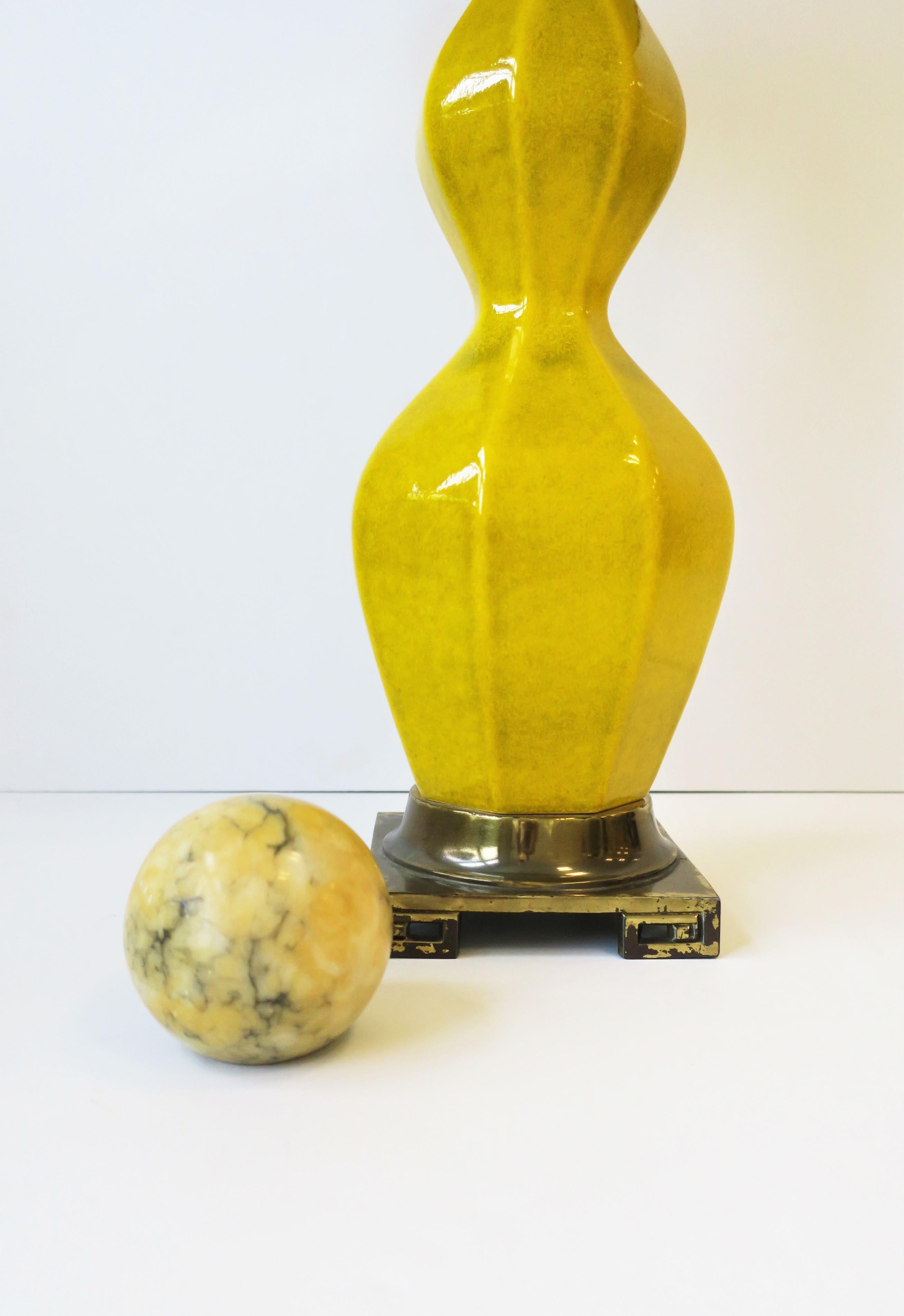 Midcentury Modern Yellow Ceramic and Brass Table Lamps, circa 1960s, Pair 9