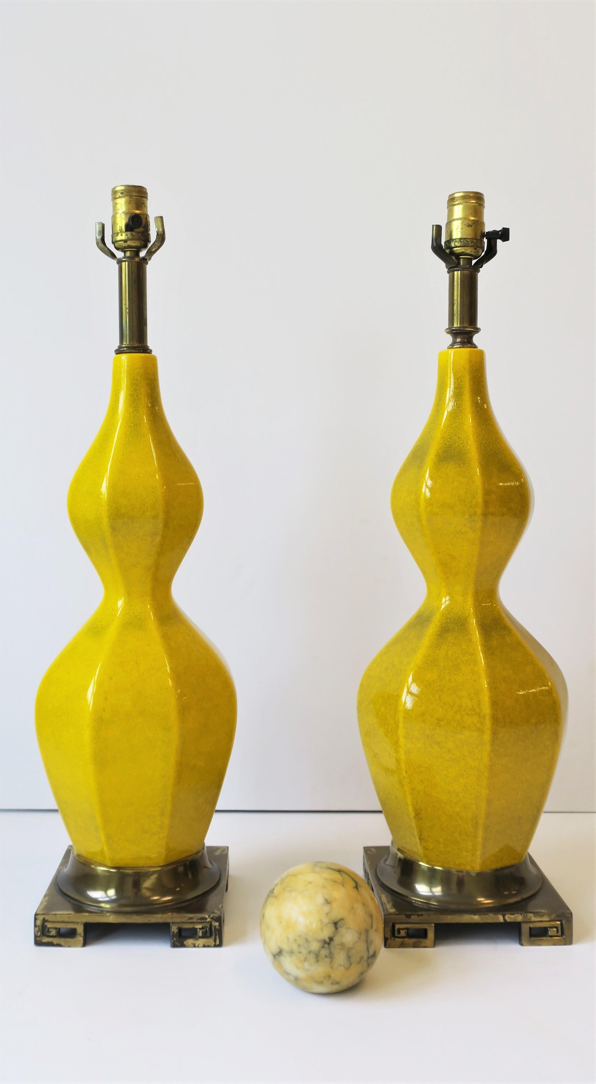 Midcentury Modern Yellow Ceramic and Brass Table Lamps, circa 1960s, Pair 1