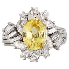 Bague à grappes de saphirs de Ceylan jaunes et de diamants, vers 1960.