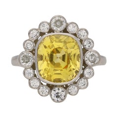 Yellow Ceylon Sapphire and Diamond Coronet Cluster Ring, English, circa 1960 Vintage Yellow Ceylon Sapphire and Diamond Coronet Cluster Ring, English, circa 1960