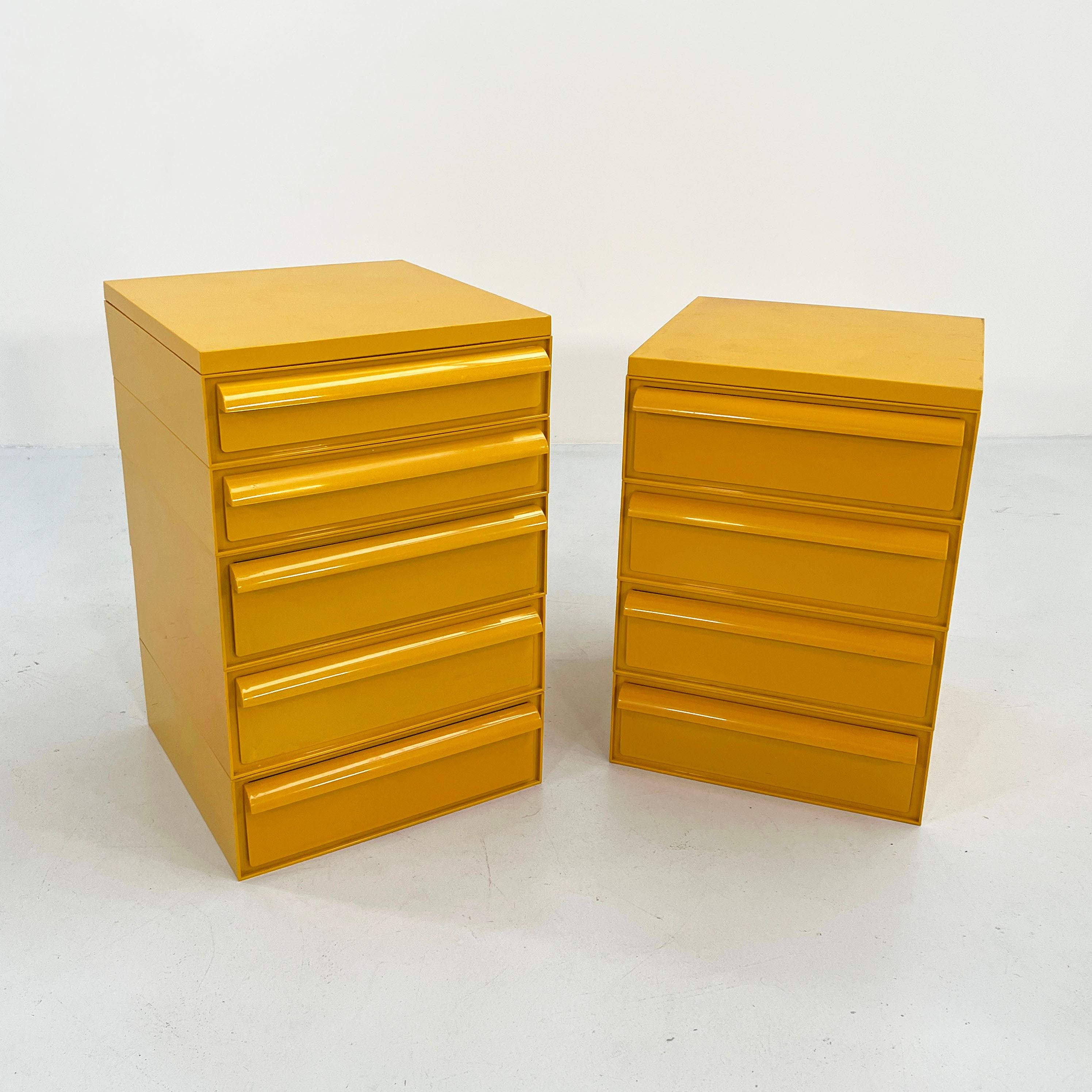 Yellow Chest of Drawers Model “4602” by Simon Fussell for Kartell, 1970s In Good Condition In Ixelles, Bruxelles