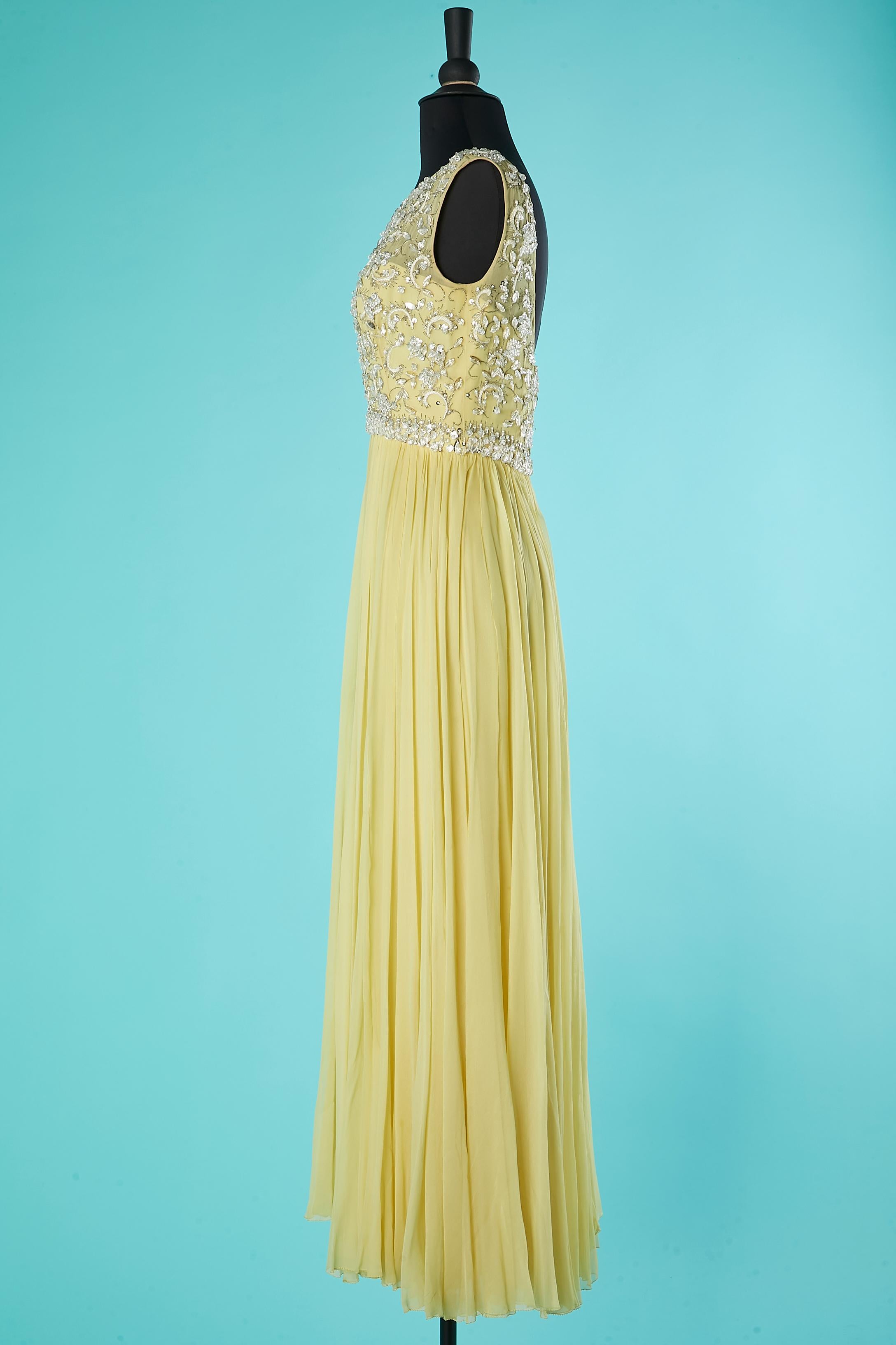 Yellow chiffon and beads cocktail dress Circa 1960's  For Sale 2