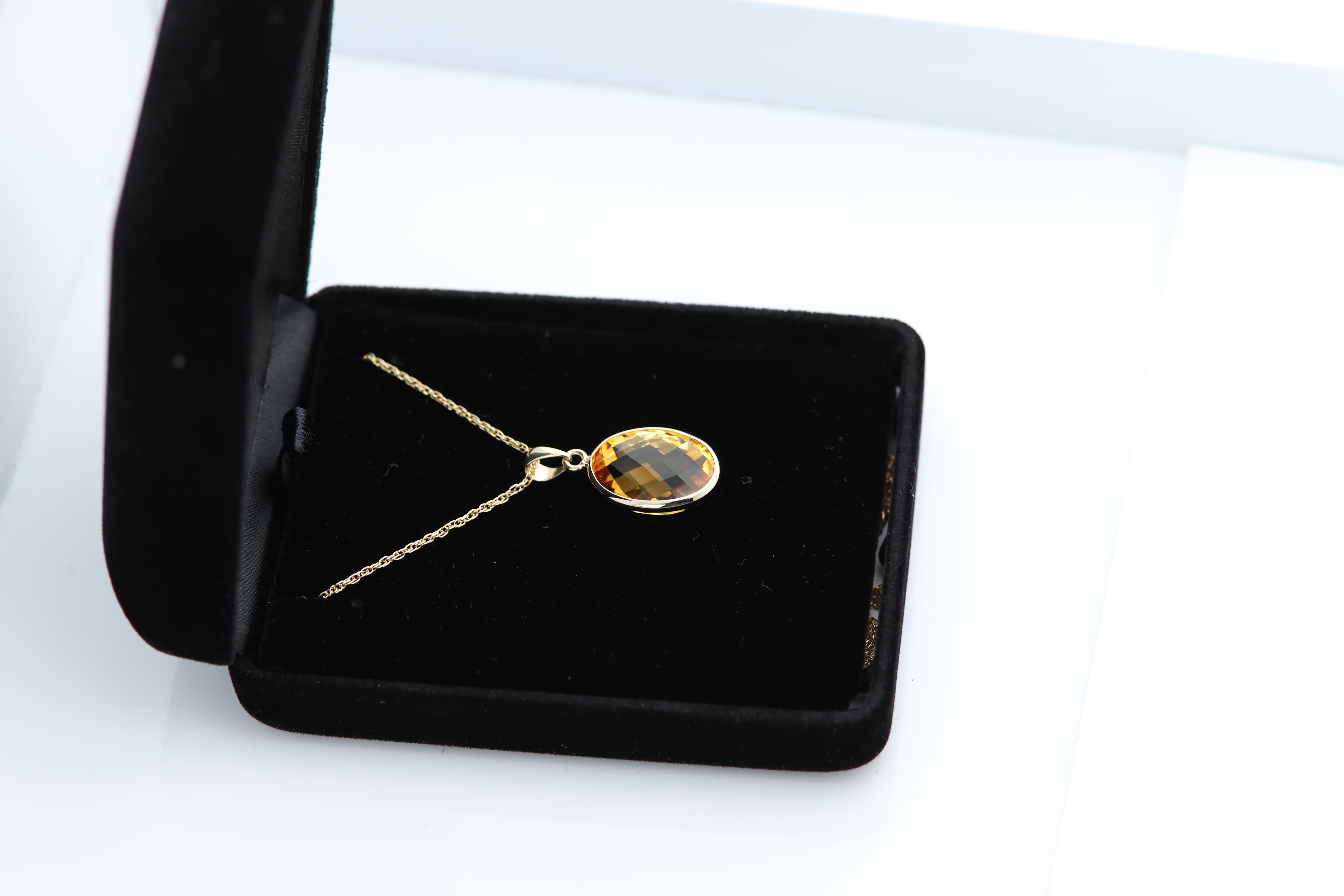Ovaler Anhänger aus gelbem Citrin 14 Karat Gelbgold 5