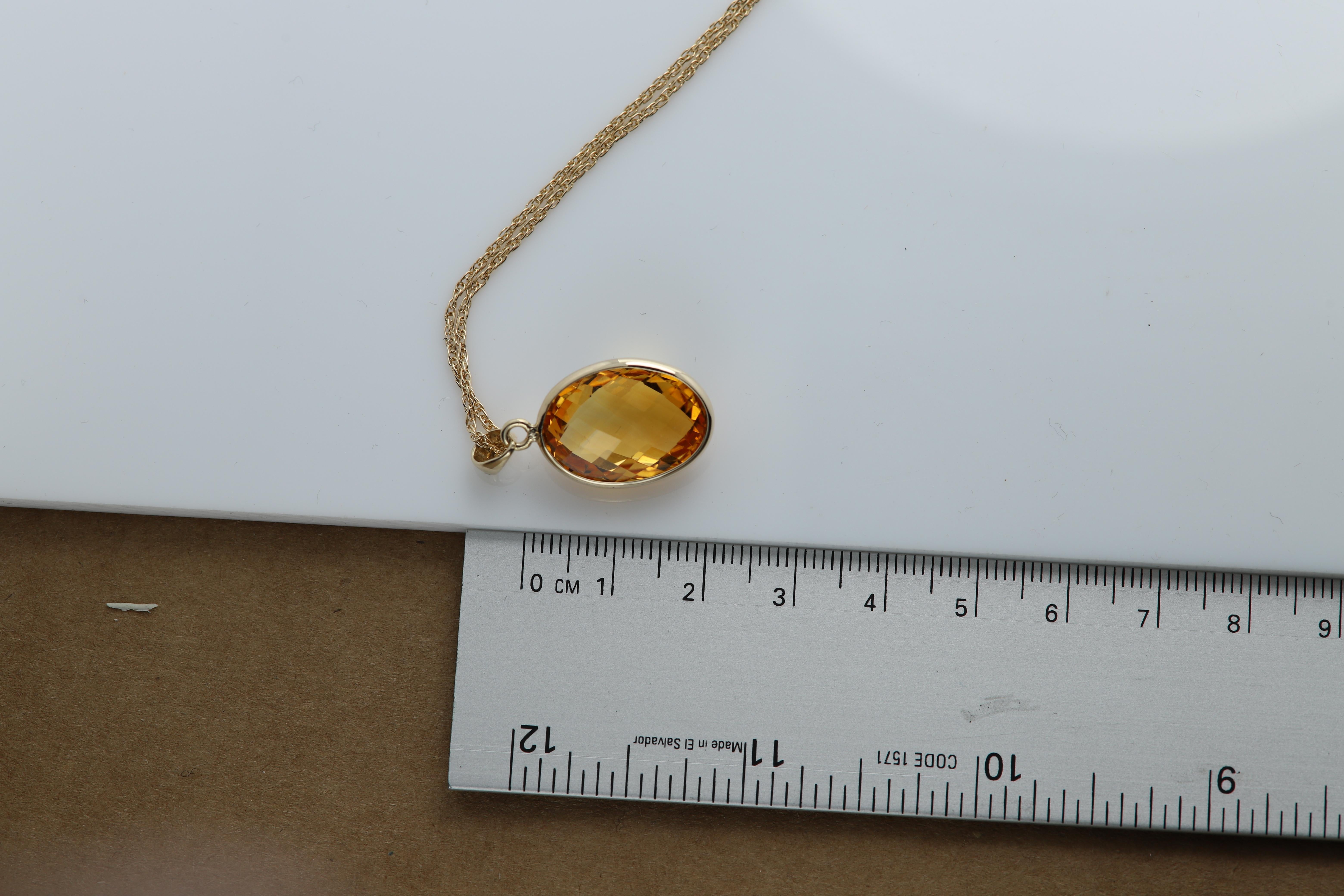 Ovaler Anhänger aus gelbem Citrin 14 Karat Gelbgold 8