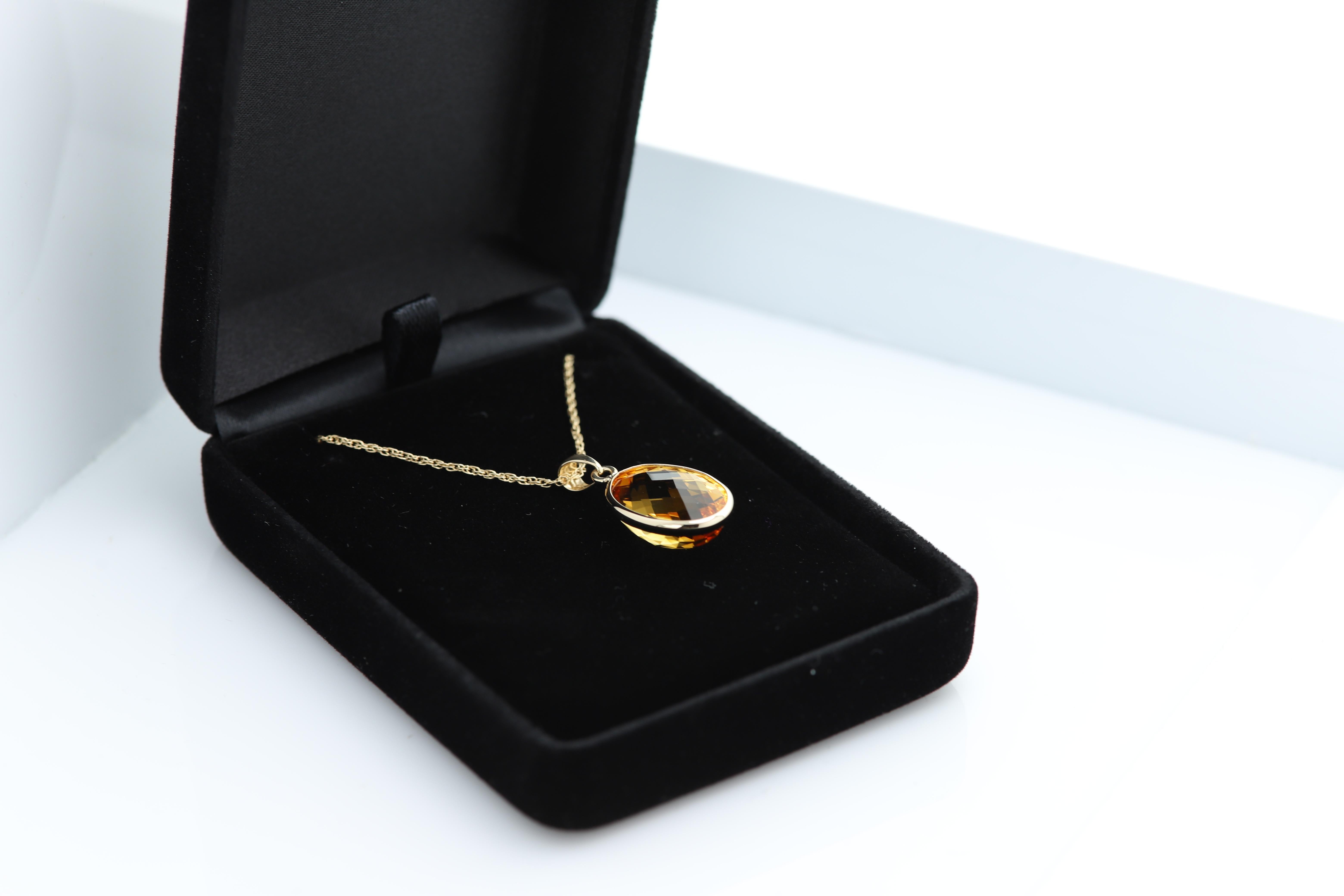 Ovaler Anhänger aus gelbem Citrin 14 Karat Gelbgold 4
