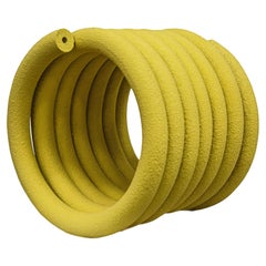 Gelbe Spirale #01 Skulpturales Objekt von Caspi Ceramics NL