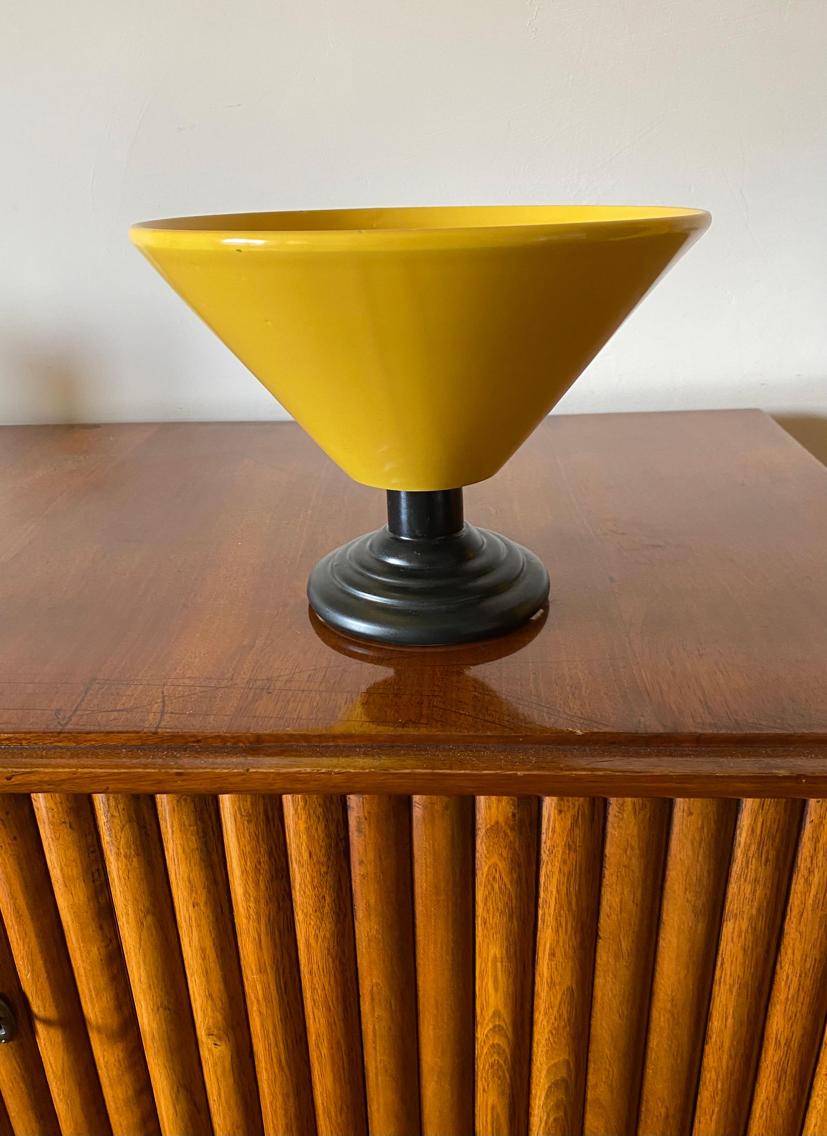 Yellow Conic Vase, Postmodern Memphis Milan Style, Italy 1980s For Sale 4