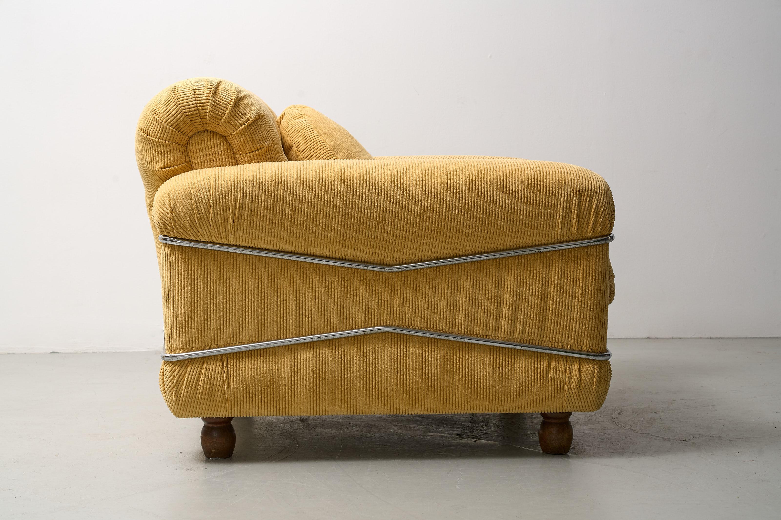Yellow corduroy easychairs by Ceriotti In Good Condition For Sale In Brussel, BE