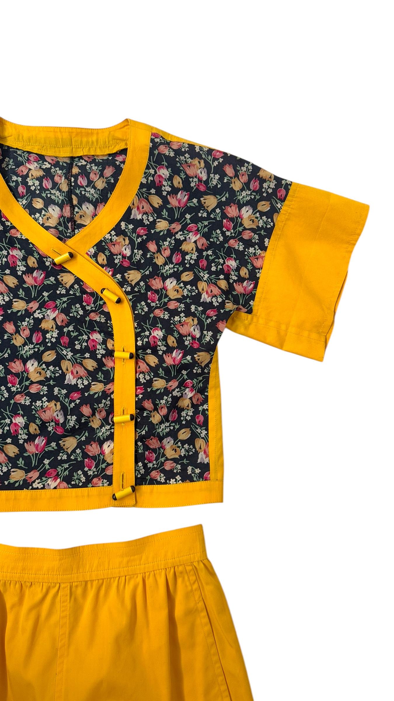 Yellow Cotton and Floral Cropped Blouse and Skirt Set For Sale 3