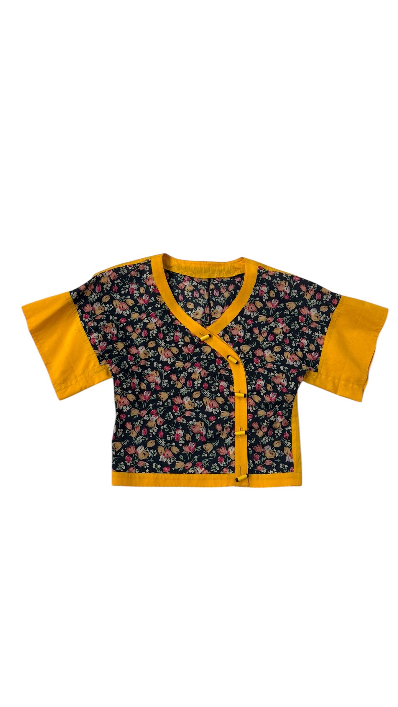 Yellow Cotton and Floral Cropped Blouse and Skirt Set For Sale 4