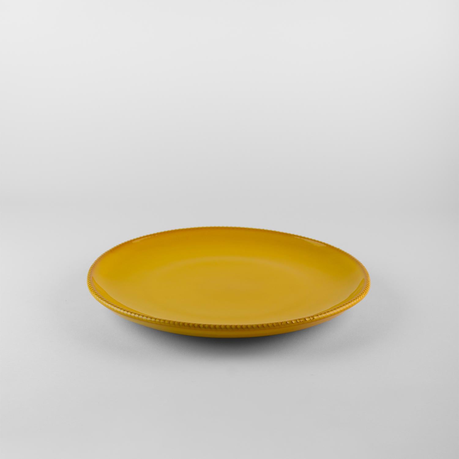 Platos almenados amarillos: Sopa, soporte, plato lateral para 4 Hecho a mano en Italia 2024 Italiano en venta