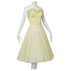 Gelber gehäkelter 2-teiliger Sonnenanzug mit trägerlosem Bustier und Kreisrock - M, 1950er Jahre