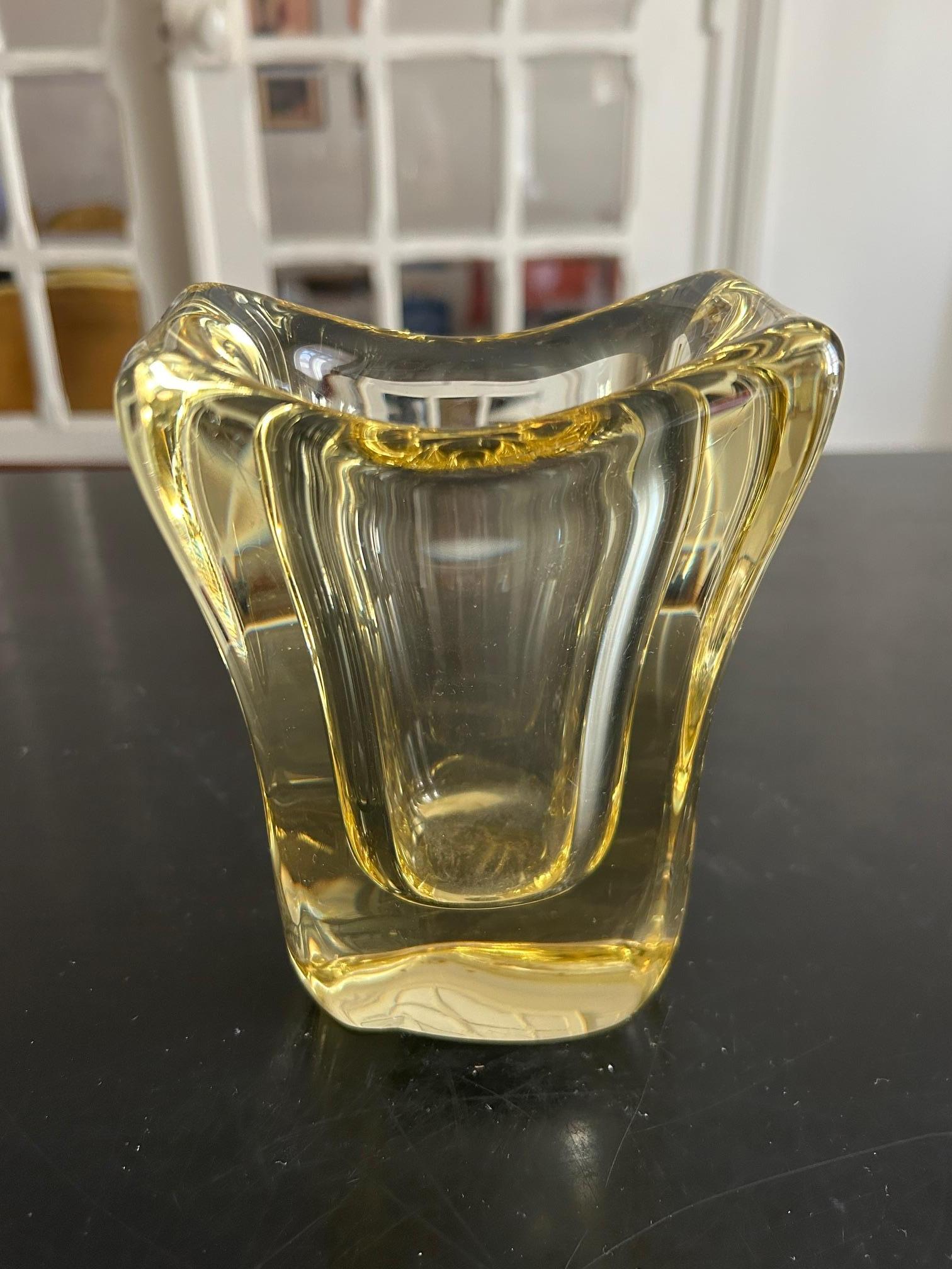 Jarrón Daum de cristal amarillo Años 50 Cristal en venta