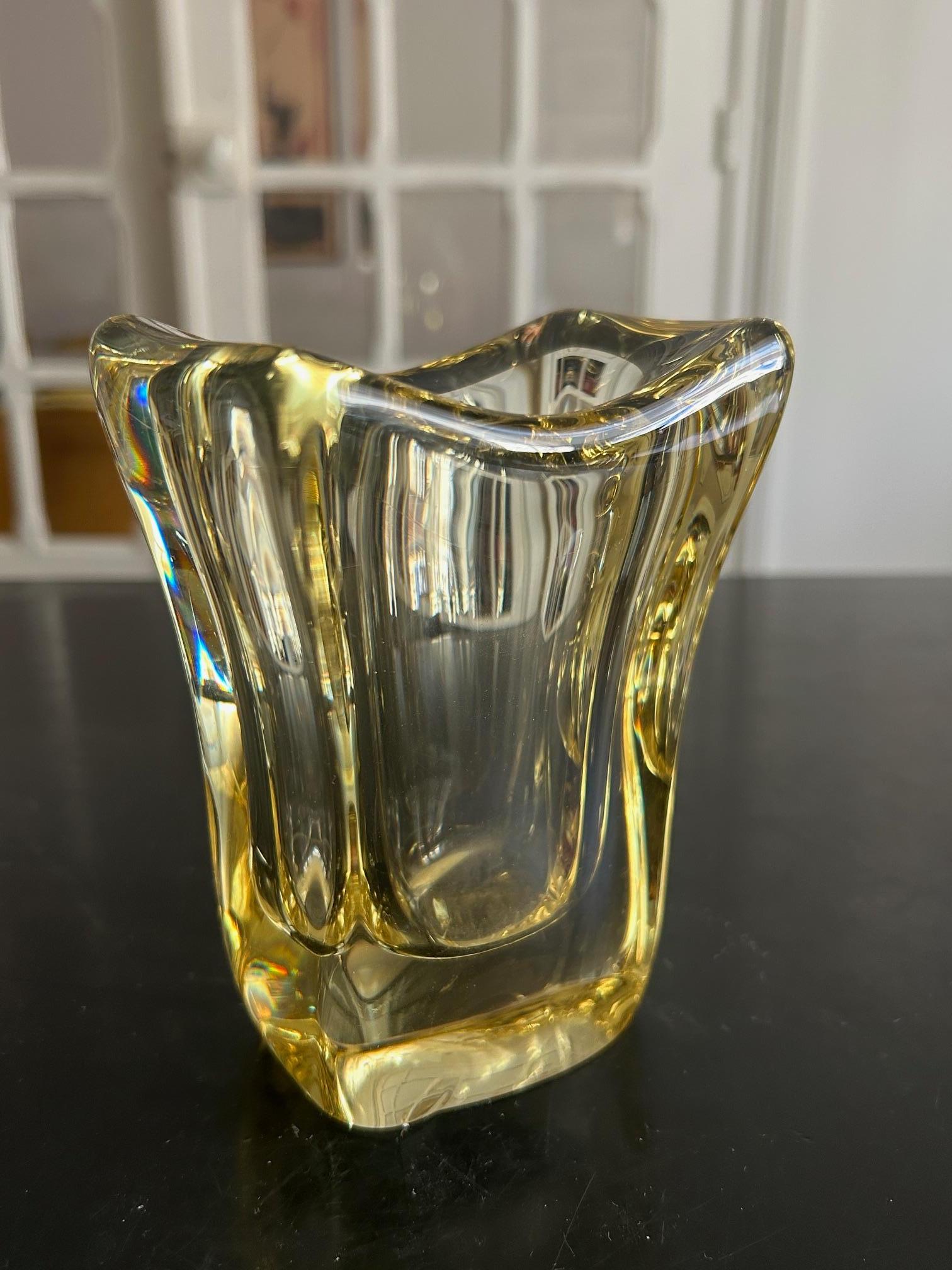 Jarrón Daum de cristal amarillo Años 50 en venta 2