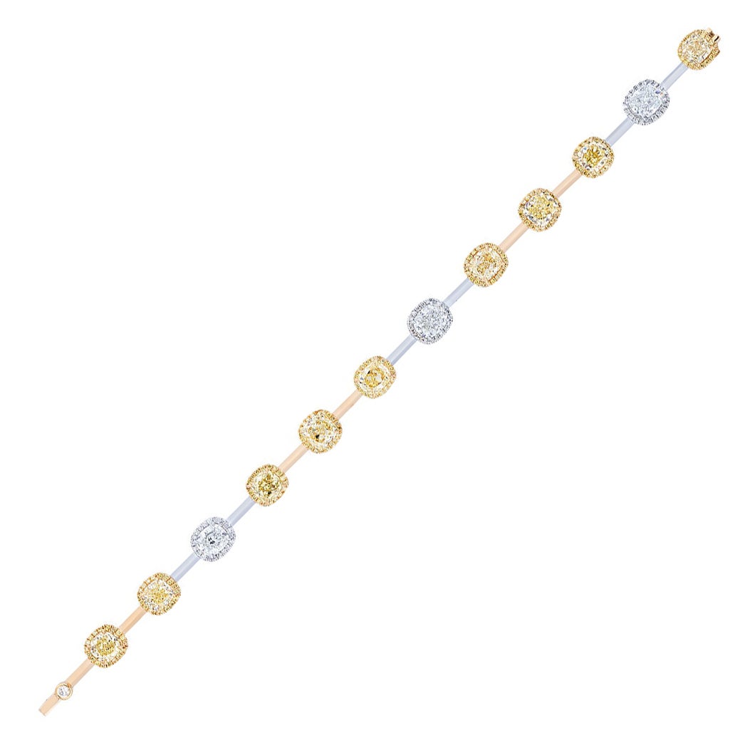 Bracciale giallo con diamanti bianchi e taglio a cuscino in vendita