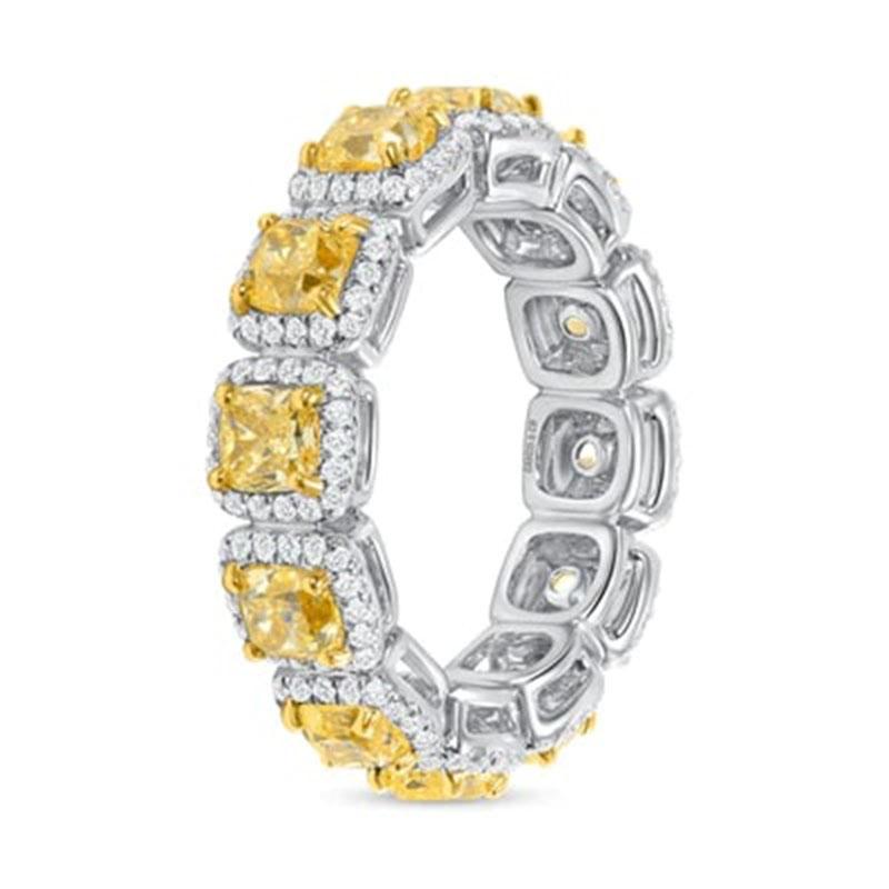 in vendita:  Anello a fascia per l'eternità in platino e oro 14K con diamanti taglio cuscino 6