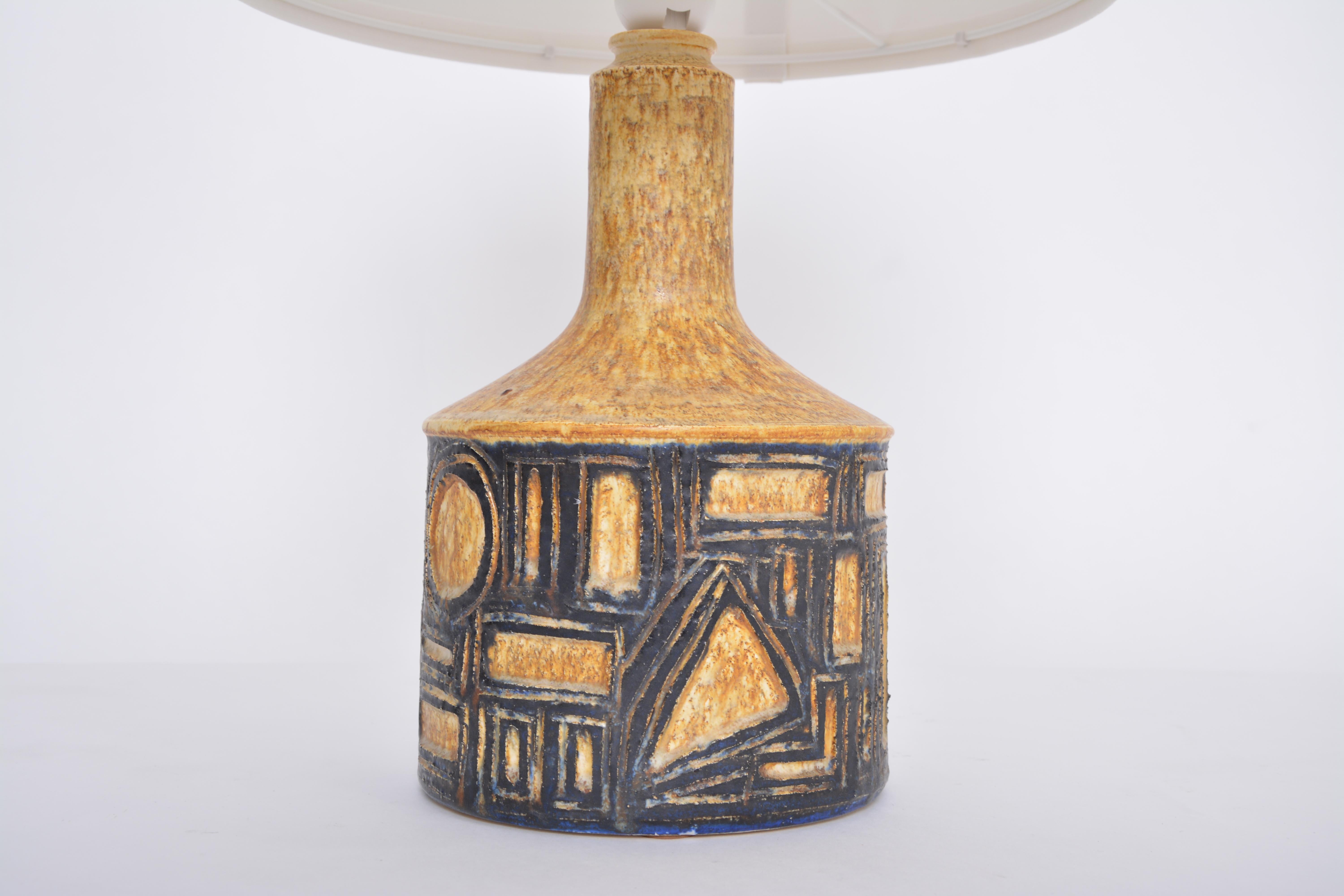 Yellow Danish Mid-Century Modern Ceramic Table Lamp by Jette Hellerøe In Good Condition In Berlin, DE