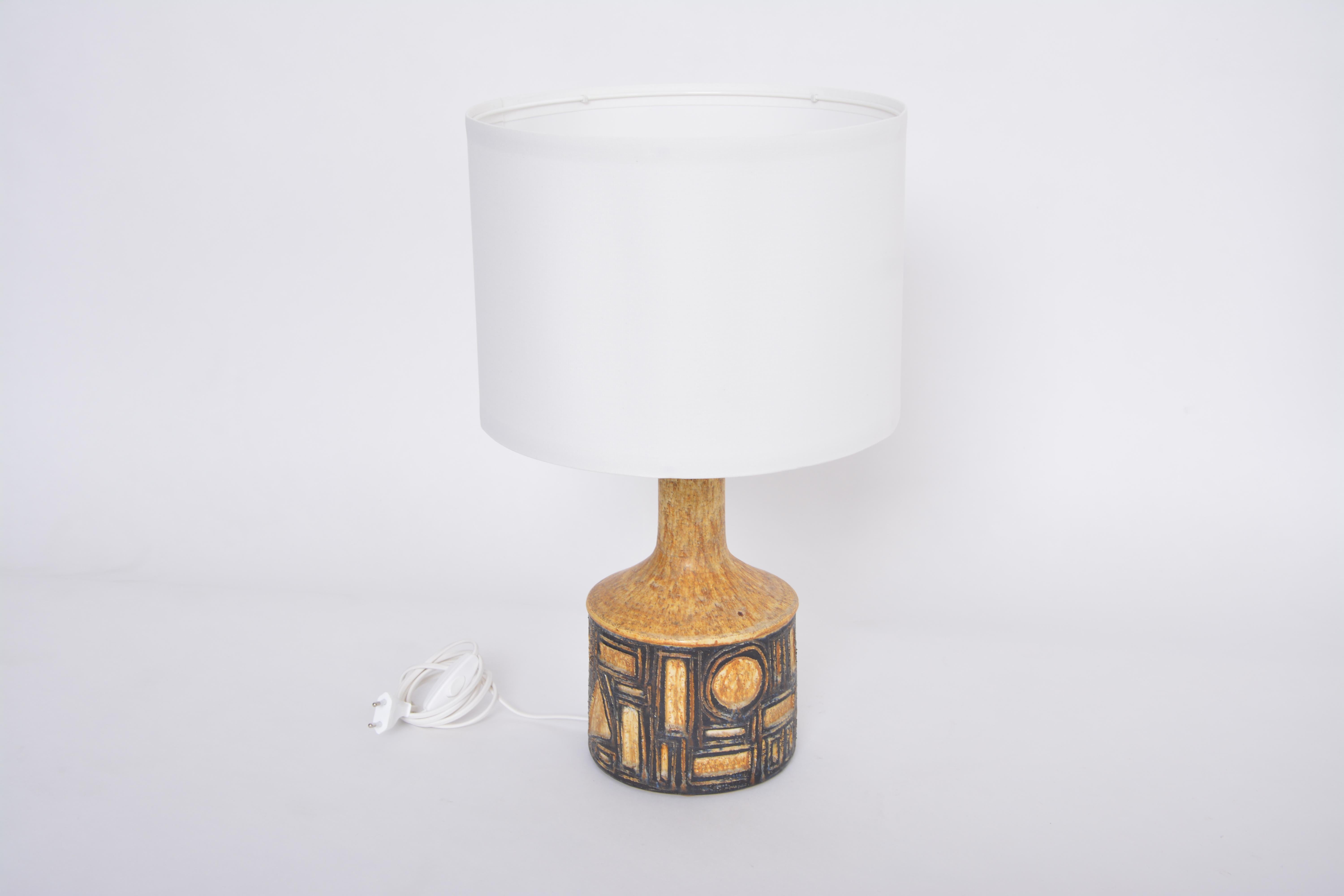 Yellow Danish Mid-Century Modern Ceramic Table Lamp by Jette Hellerøe 2