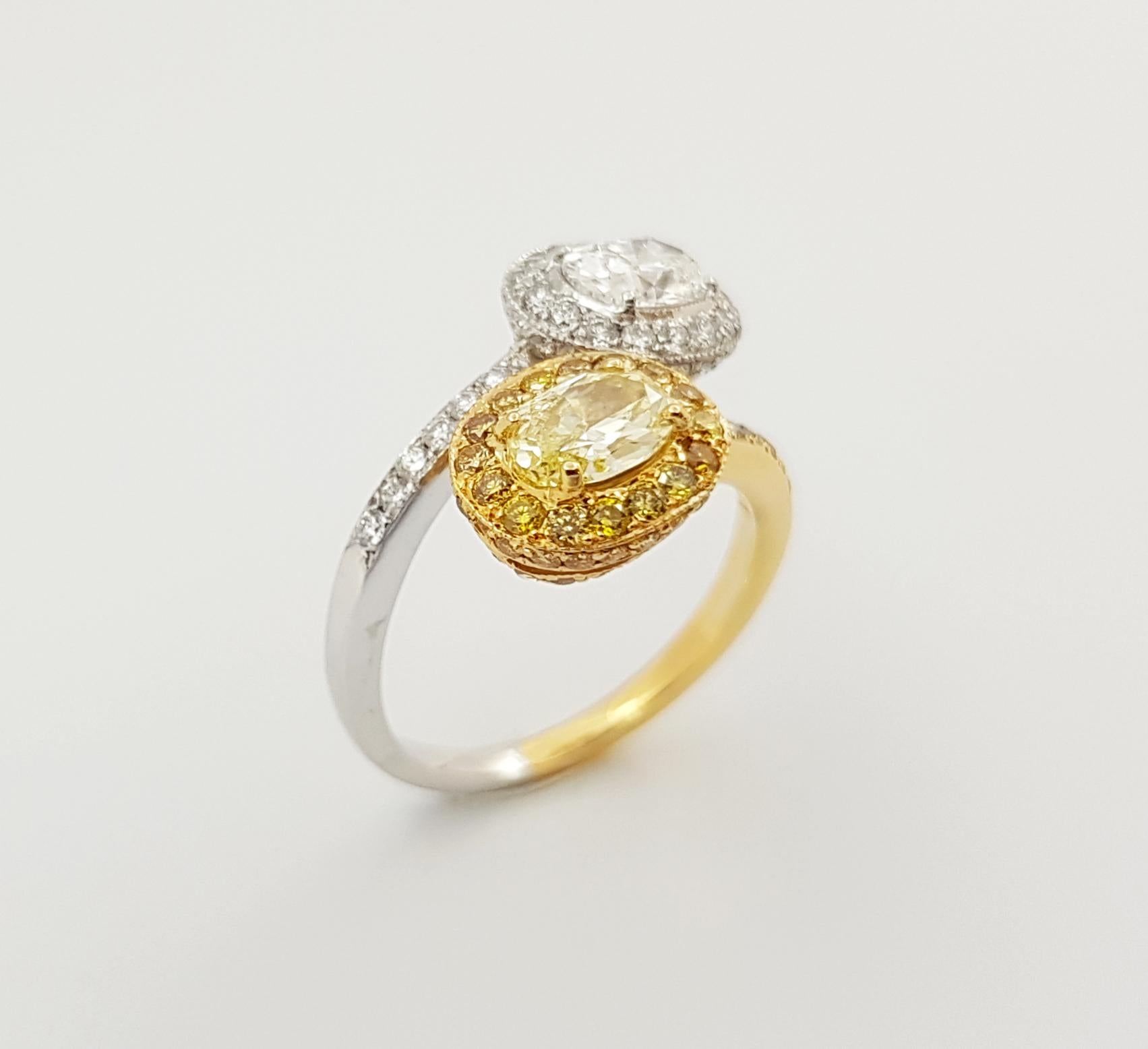 Yellow Diamond and Diamond Ring Set in 18 Karat Gold Settings For Sale 5