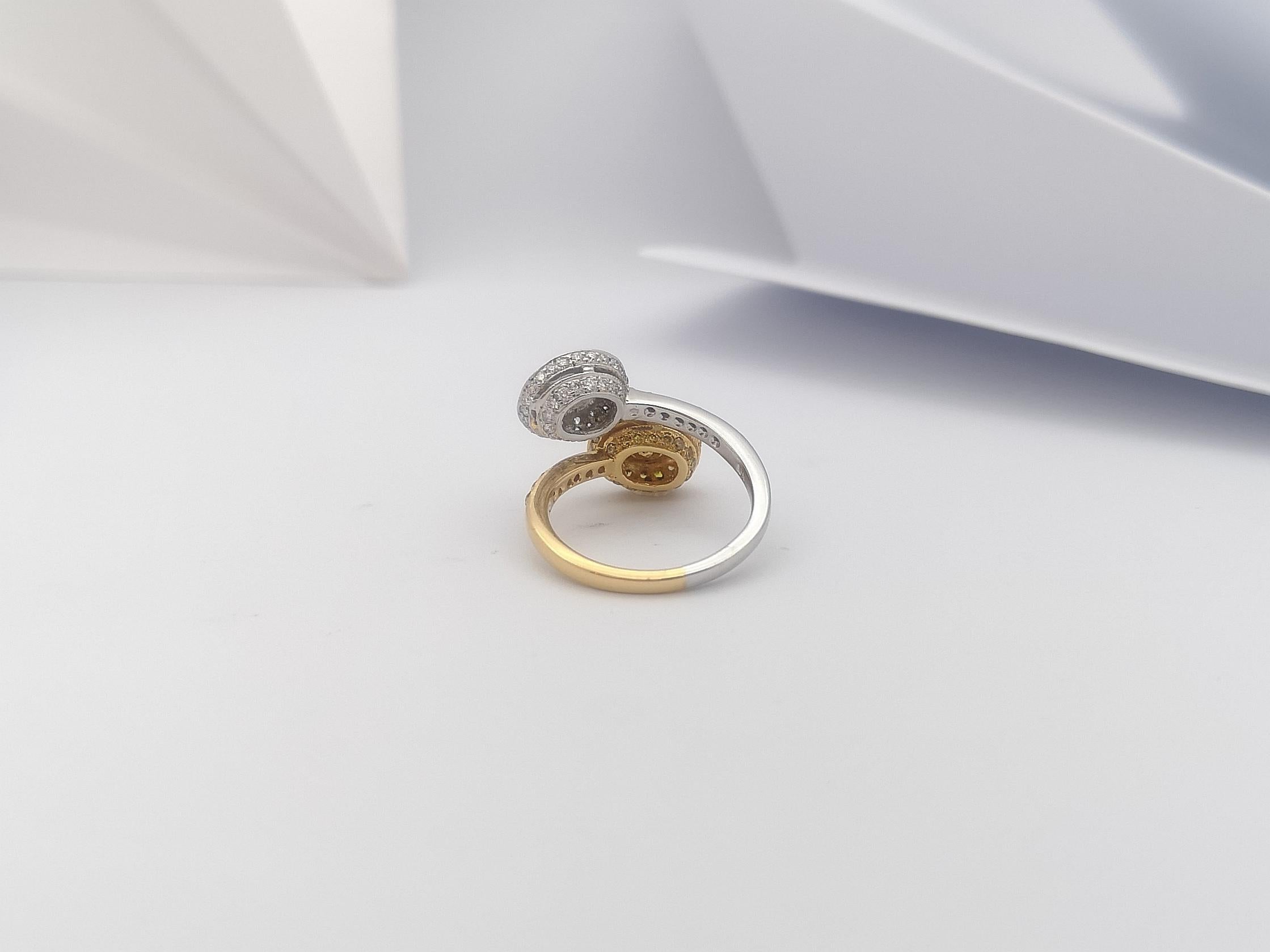 Yellow Diamond and Diamond Ring Set in 18 Karat Gold Settings For Sale 10