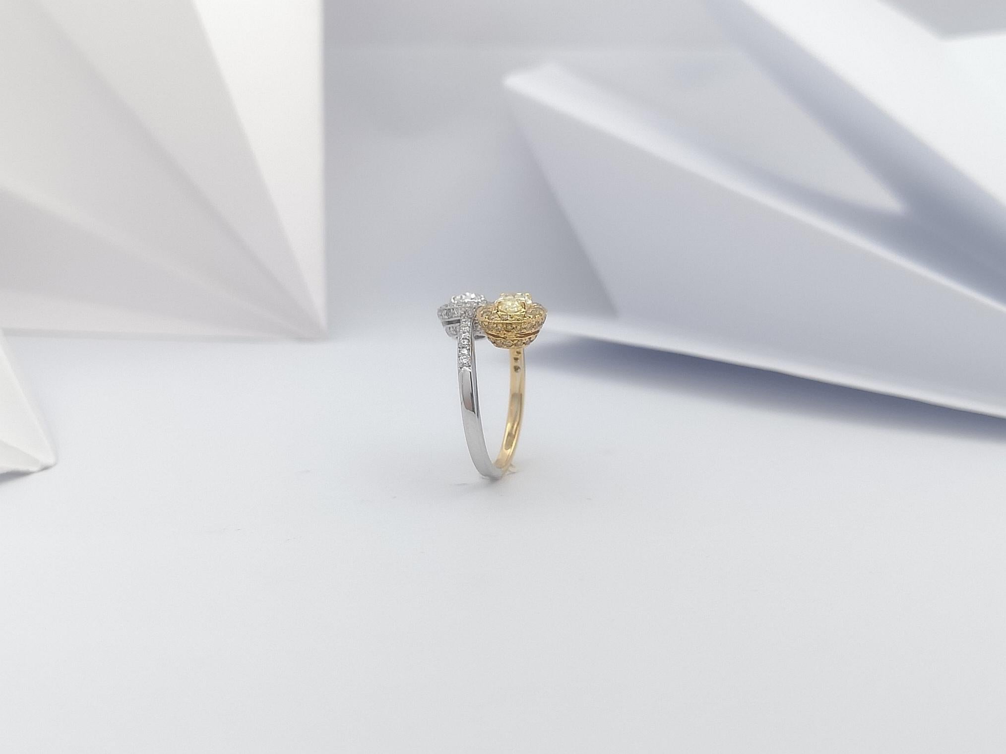Yellow Diamond and Diamond Ring Set in 18 Karat Gold Settings For Sale 13