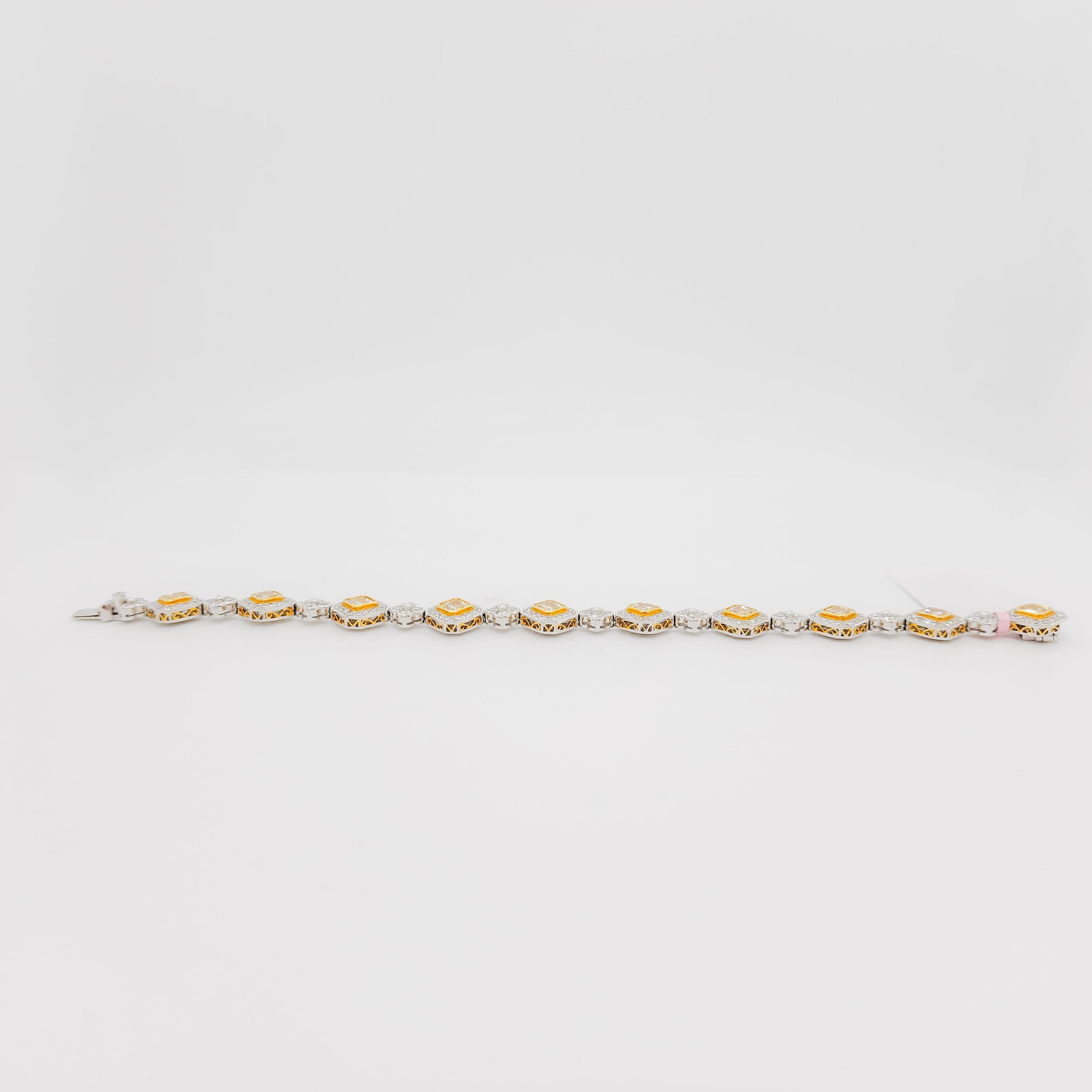 Yellow Diamond and White Diamond Bracelet in 18k For Sale 1