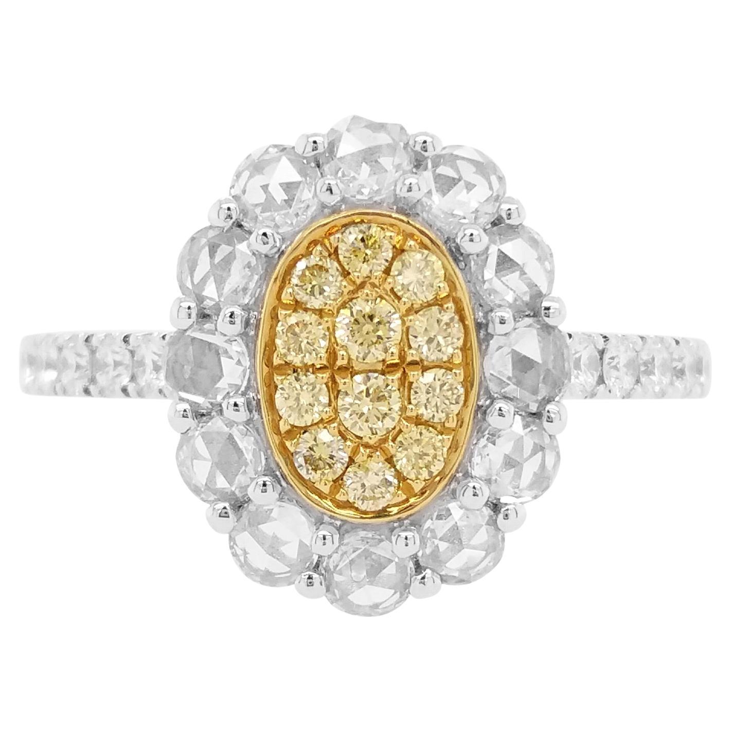 Bague de fiançailles en platine avec diamant jaune et diamant blanc