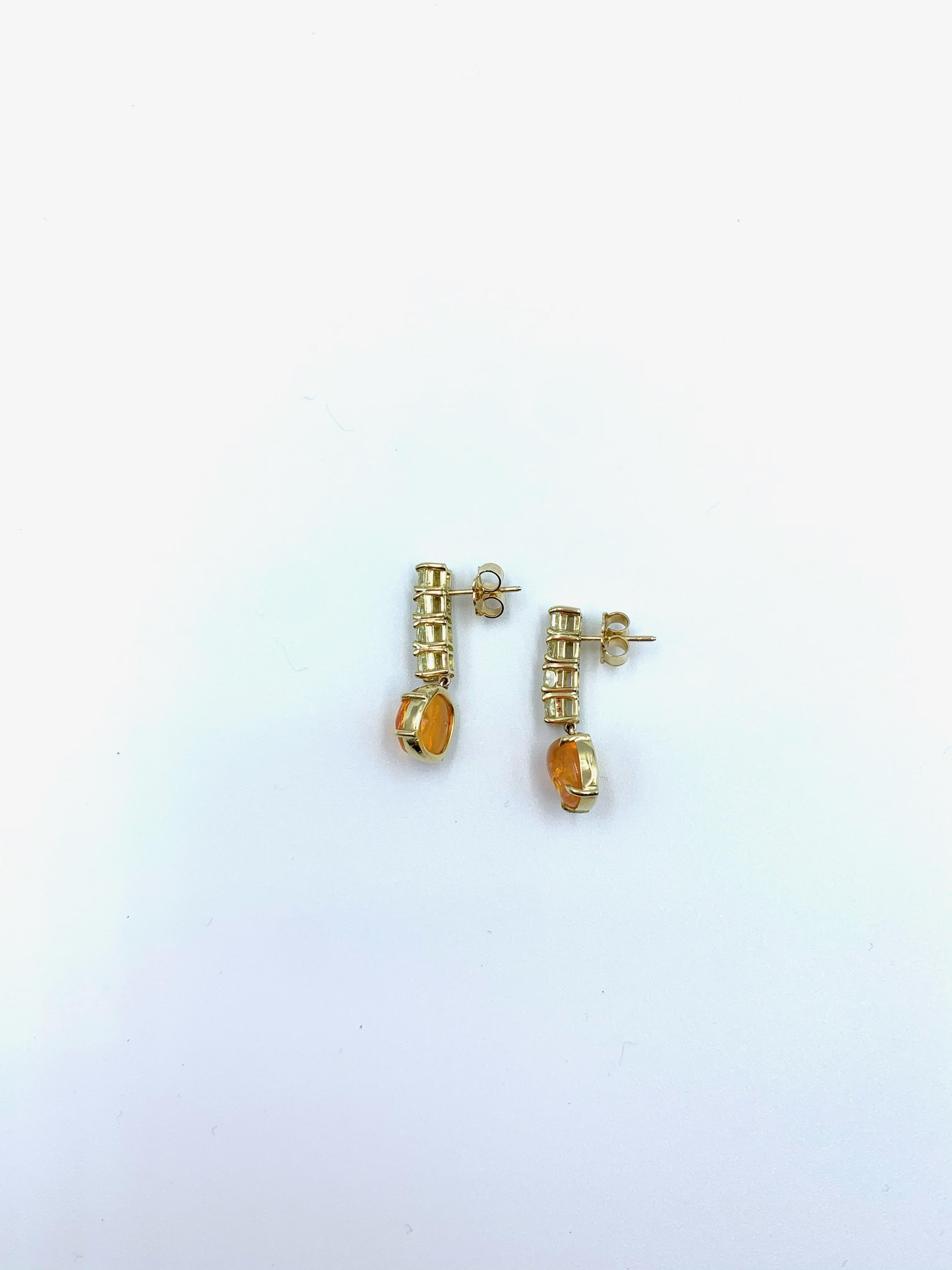 Contemporain Boucles d'oreilles en forme de barre de diamants jaunes et opale de feu mexicaine en vente