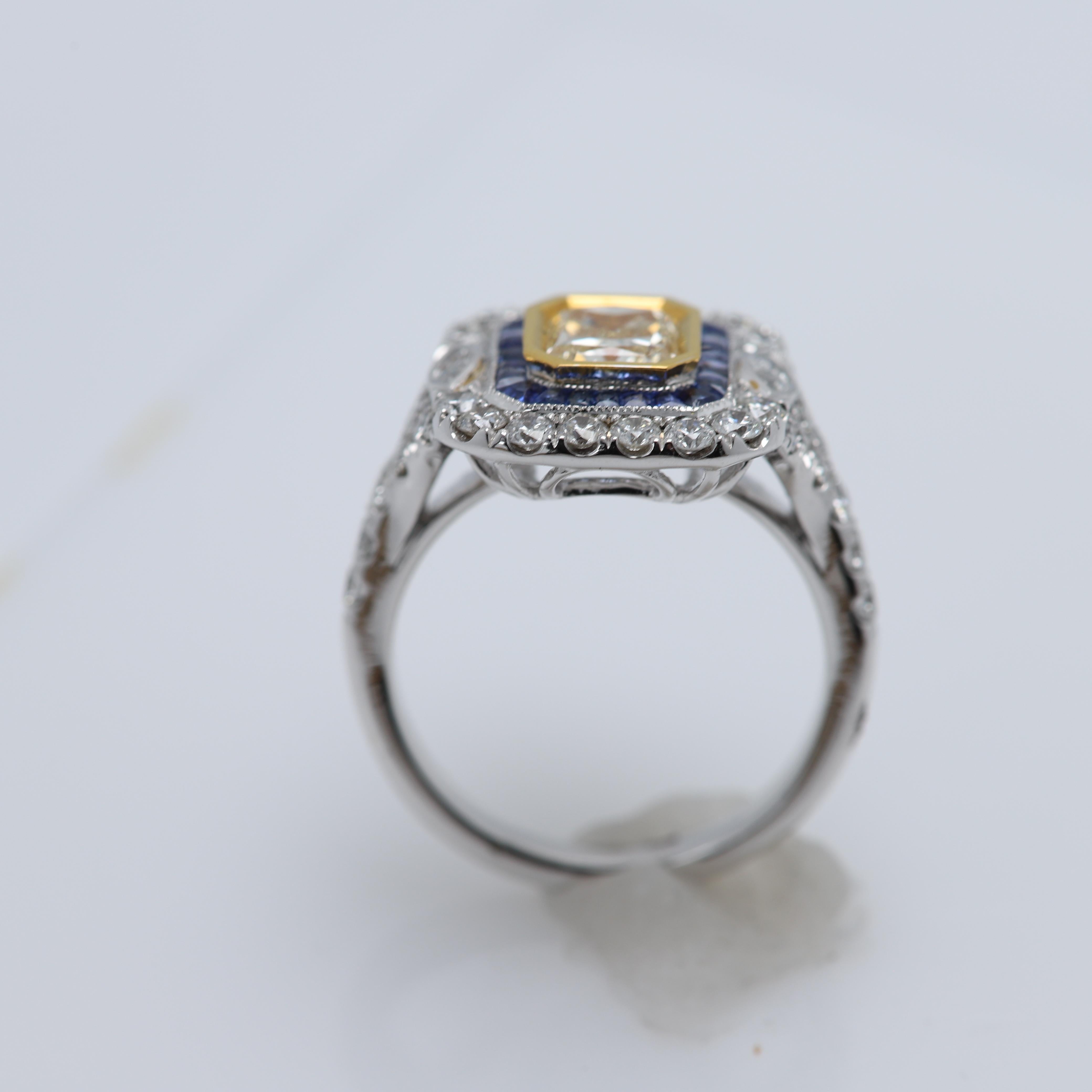 Yellow Diamond & Blue Sapphire Ring 18 Karat Two Tone Gold and Diamonds For Sale 4