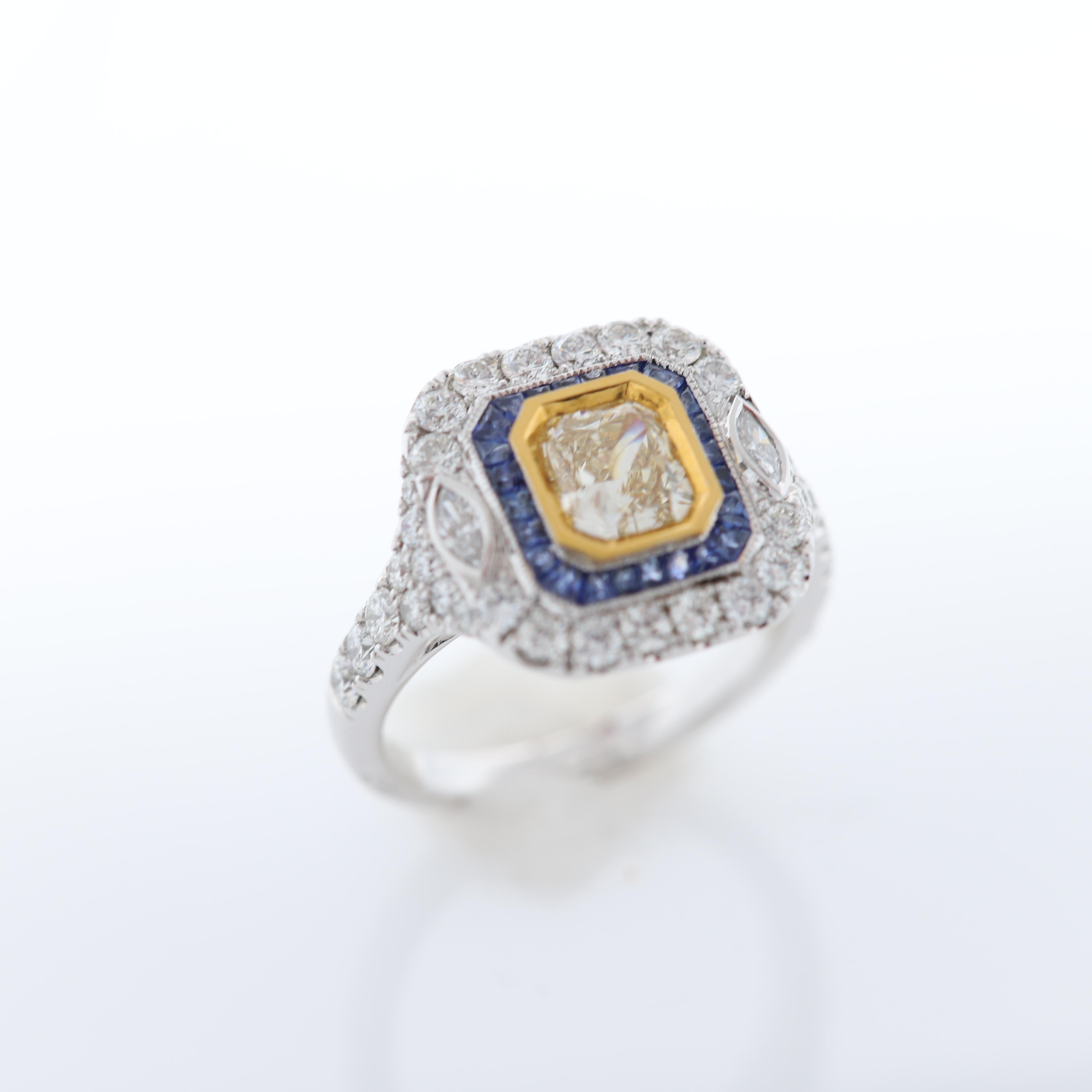 Yellow Diamond & Blue Sapphire Ring 18 Karat Two Tone Gold and Diamonds For Sale 5