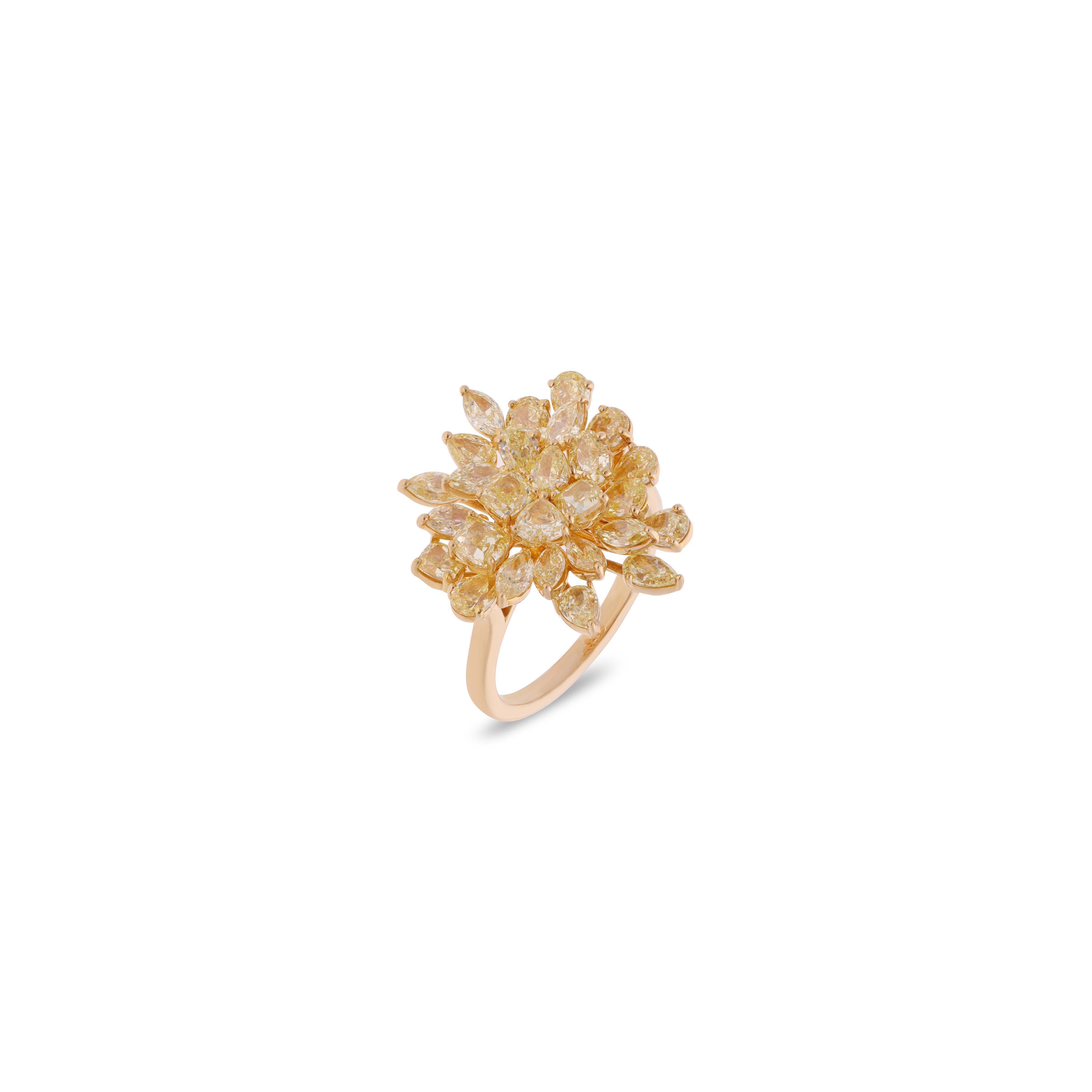 Moderno Anello cocktail con diamante giallo in vendita