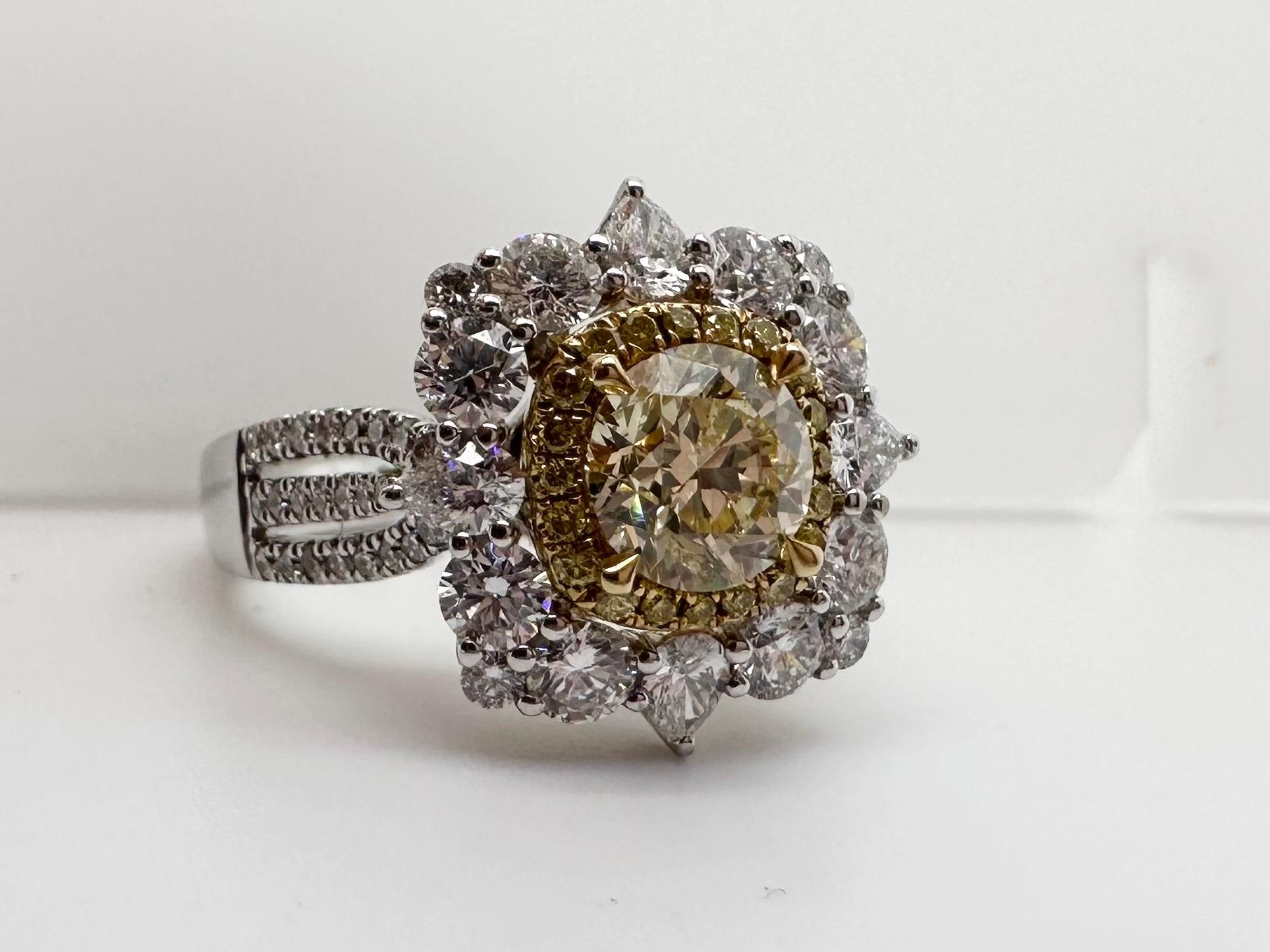Taille ronde Bague de fiançailles diamant jaune 1 carat certifié GIA en vente