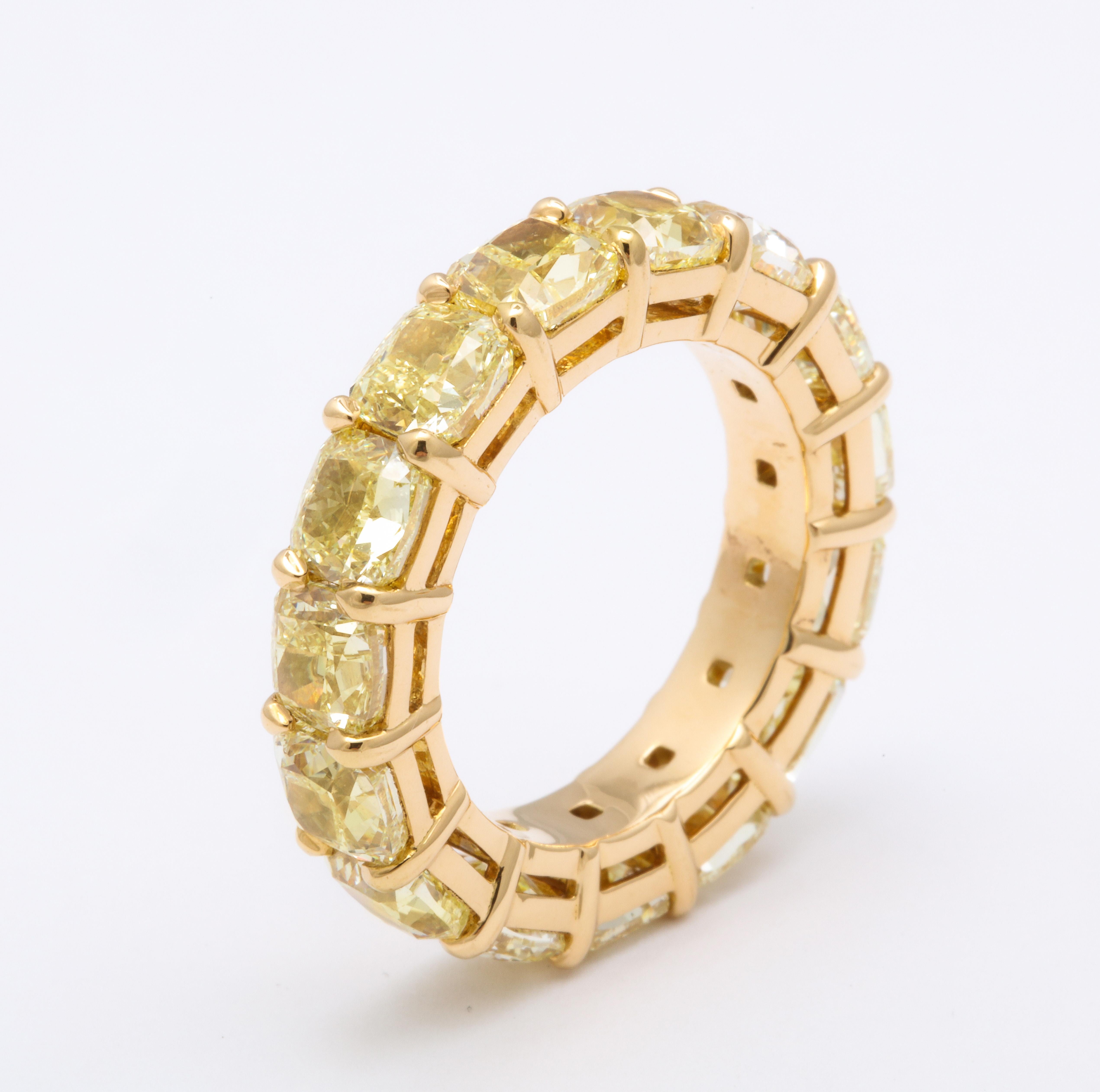 Yellow Diamond Eternity Band In New Condition In New York, NY