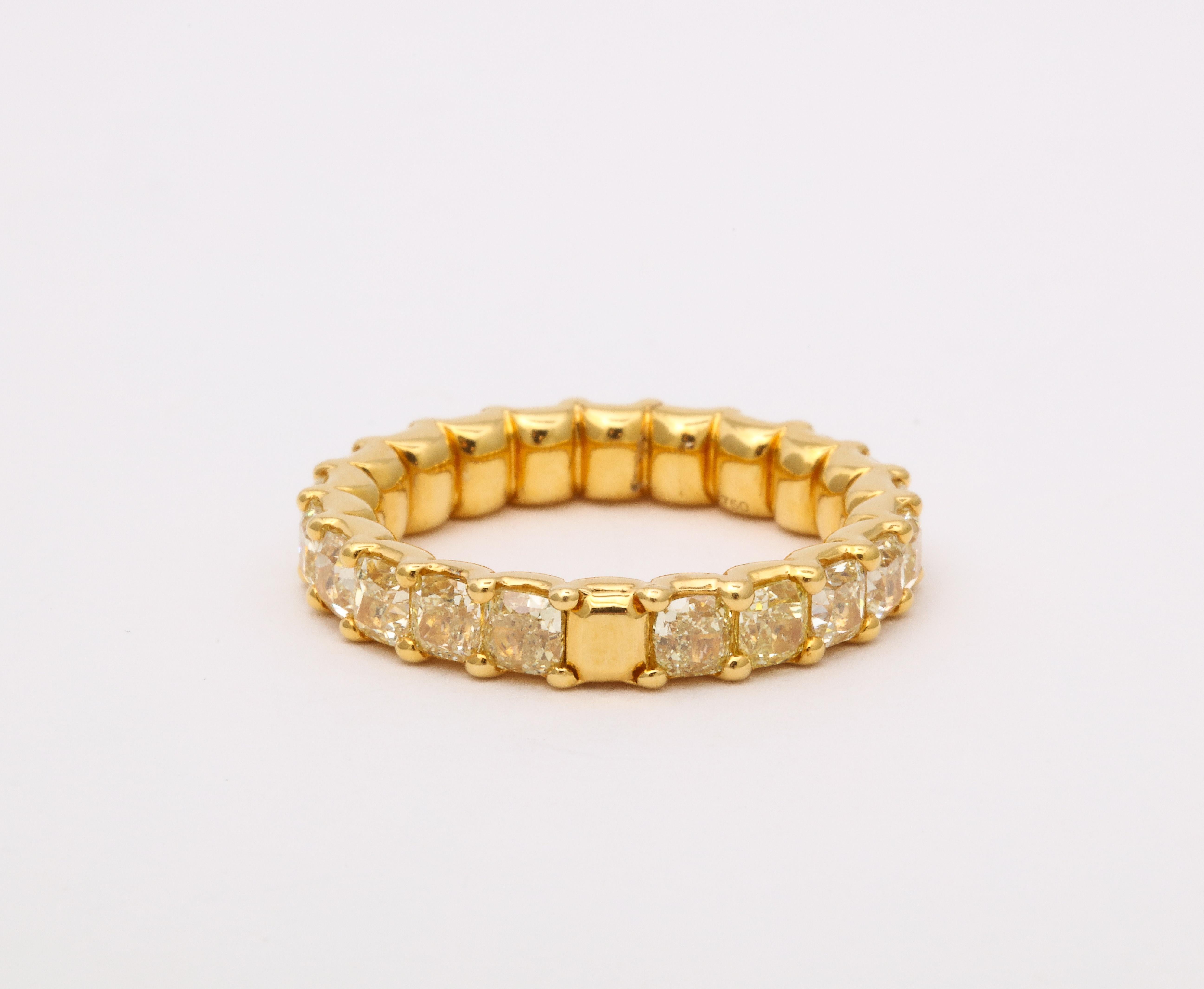Bracelet d'éternité en diamant jaune  Neuf - En vente à New York, NY