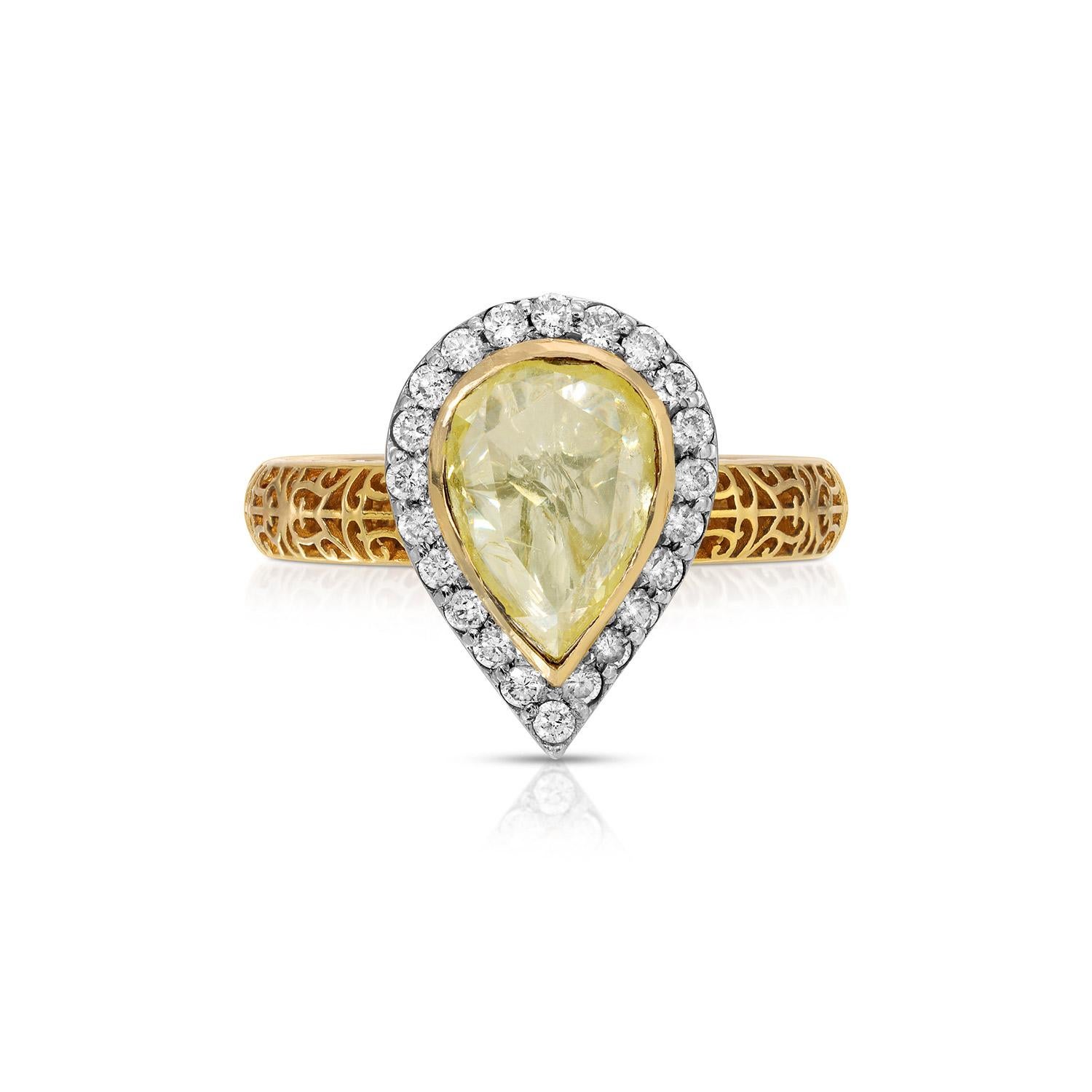 Modern Yellow Diamond Filigree Dress Ring For Sale