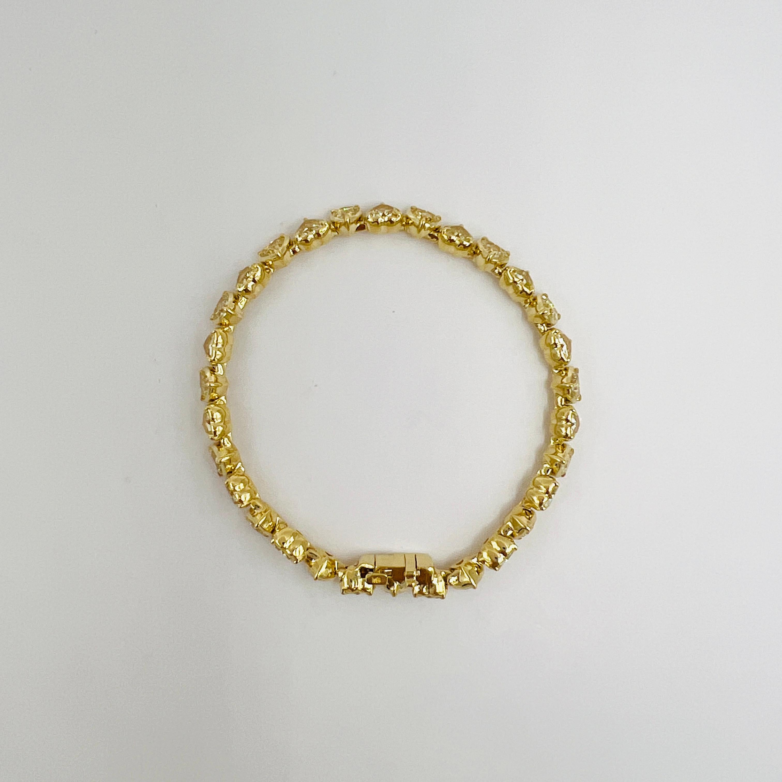 Bracelet cœur en or jaune 18 carats et diamants jaunes en vente 3
