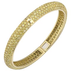 Yellow Diamond Hinged Bangle 5.60 Carats