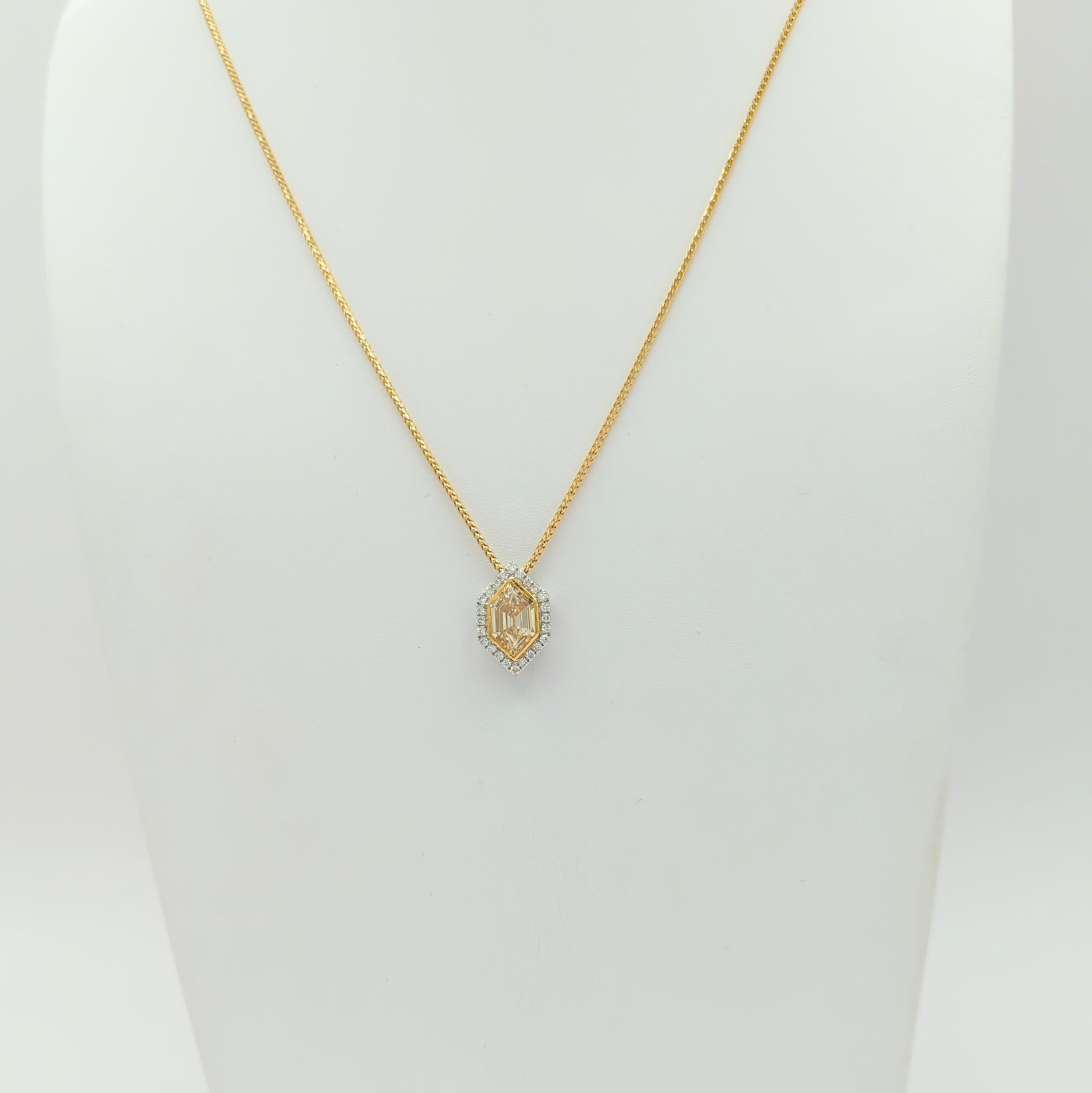 Yellow Diamond Lozenge and White Diamond Pendant Necklace in 14K 2 Tone Gold In New Condition For Sale In Los Angeles, CA