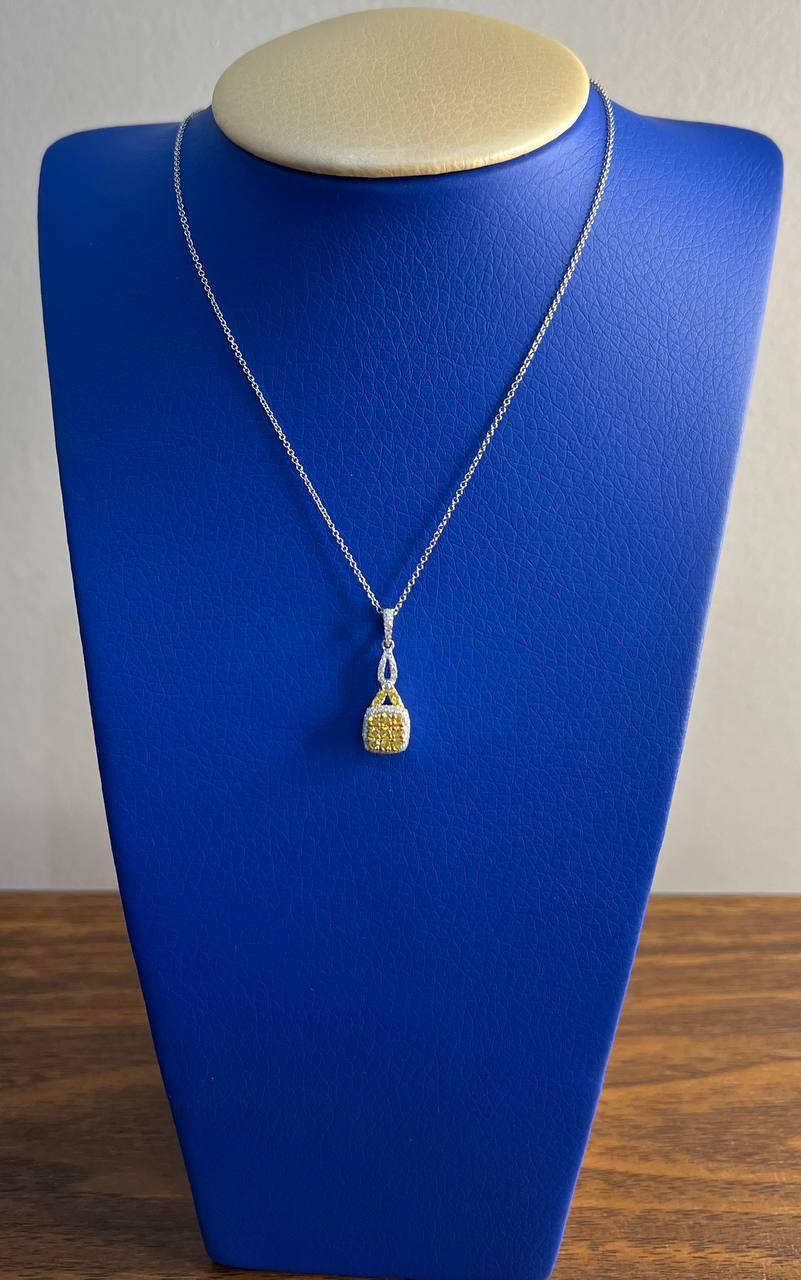 Collana con ciondolo a goccia con diamanti gialli incastonati in oro bianco 14K in vendita 4