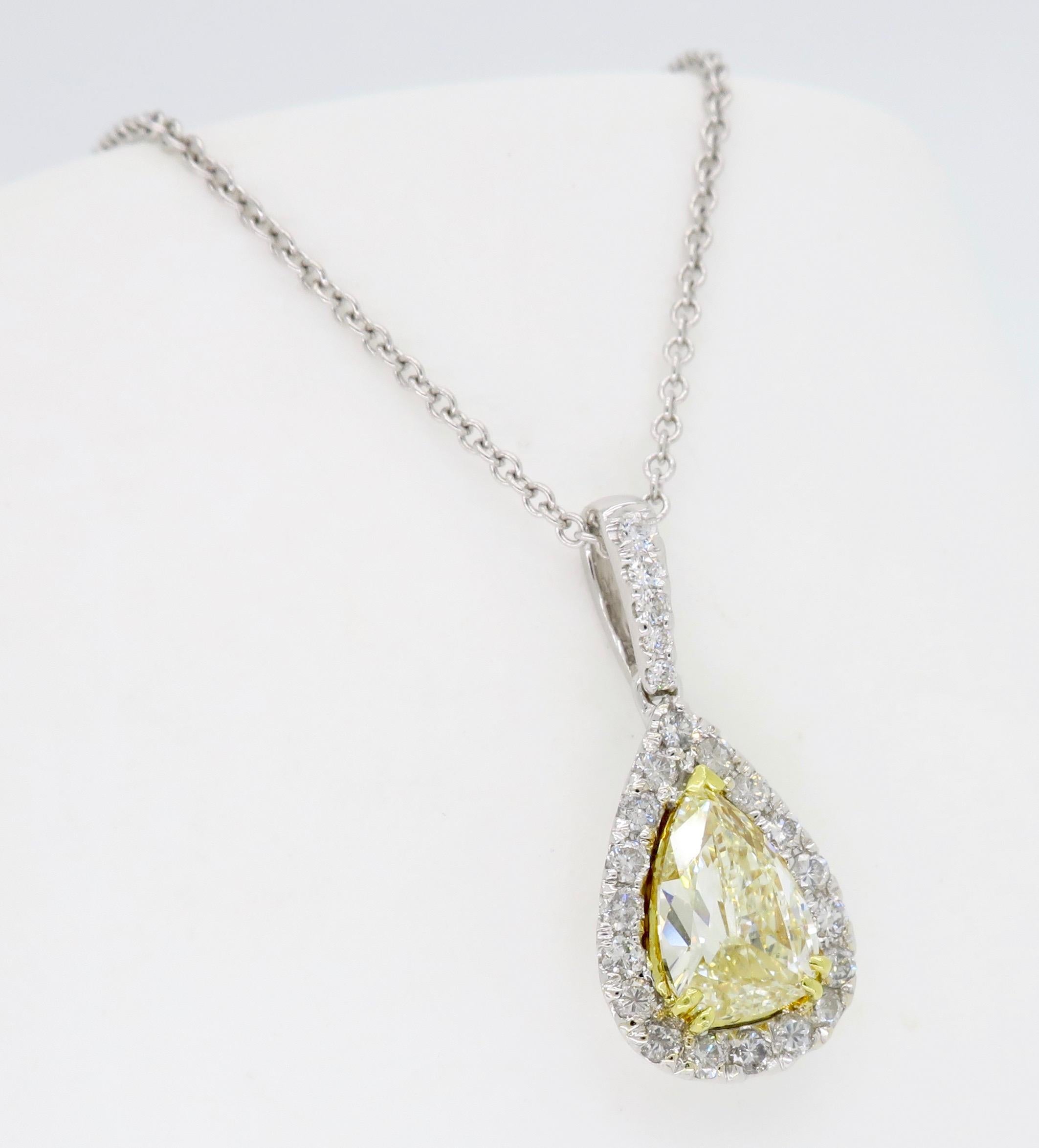 Yellow Diamond Pendant in 18 Karat White Gold In New Condition In Webster, NY